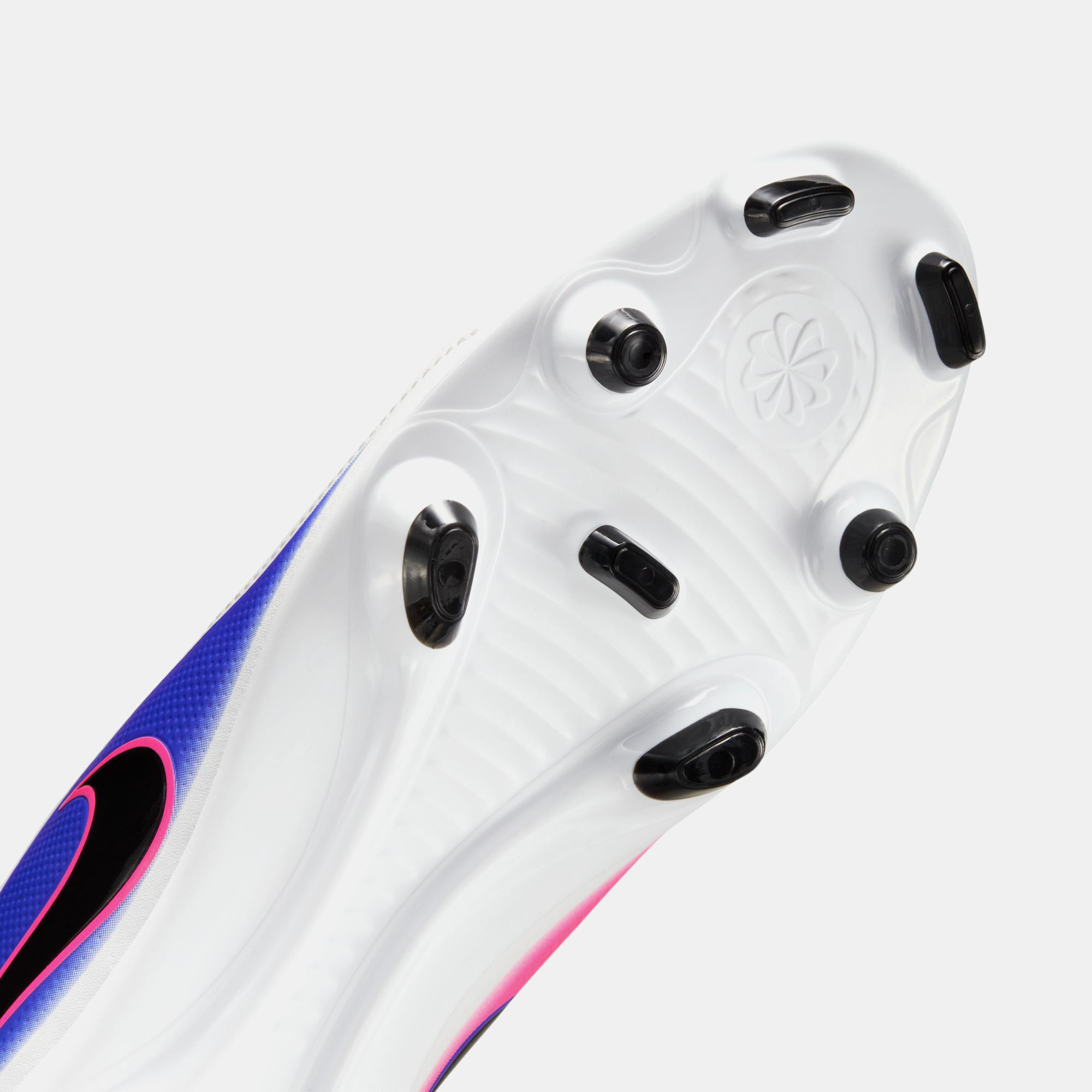 نايكي تيمبو مايسترو كلوب image number 7