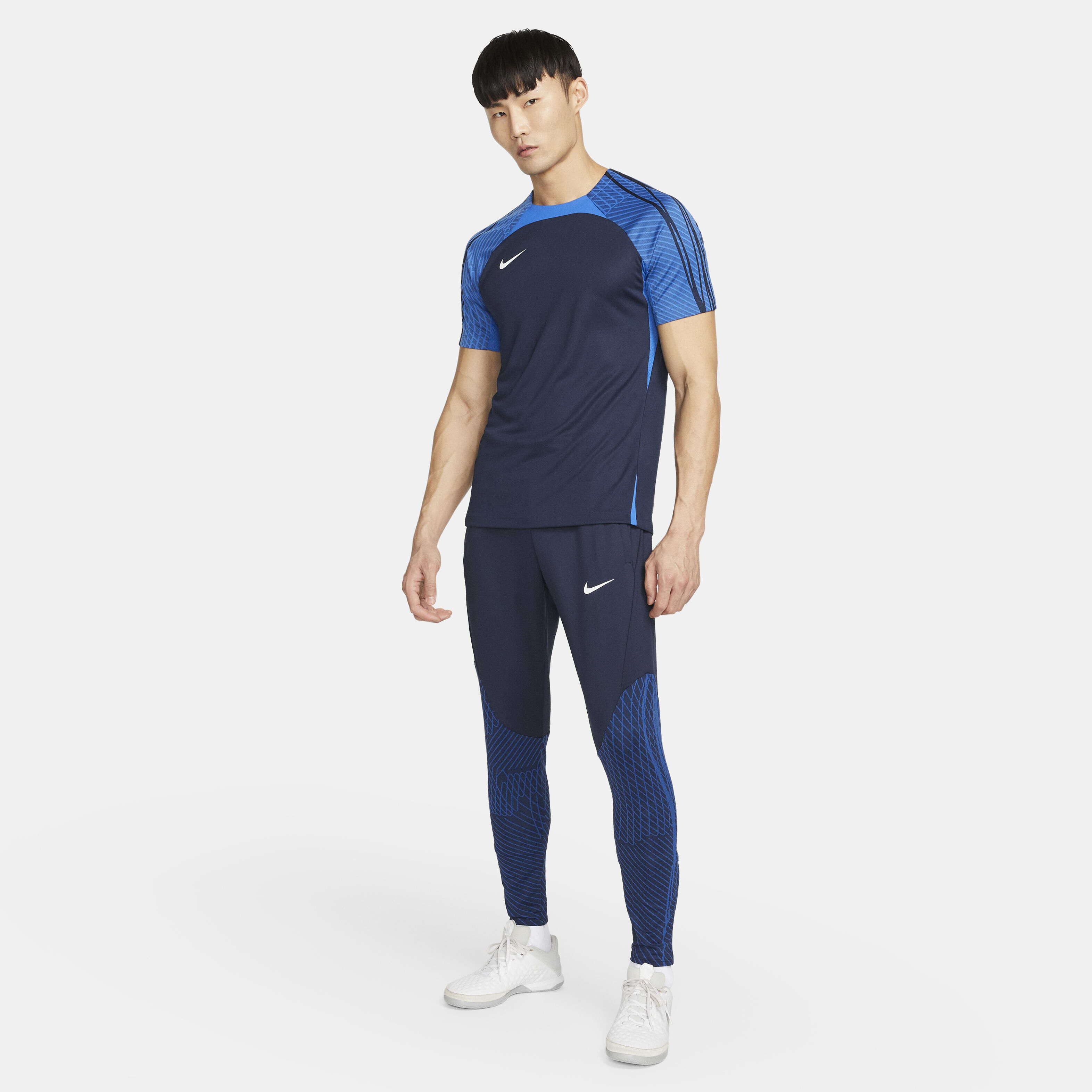 Nike Dri-FIT Strike image number 5