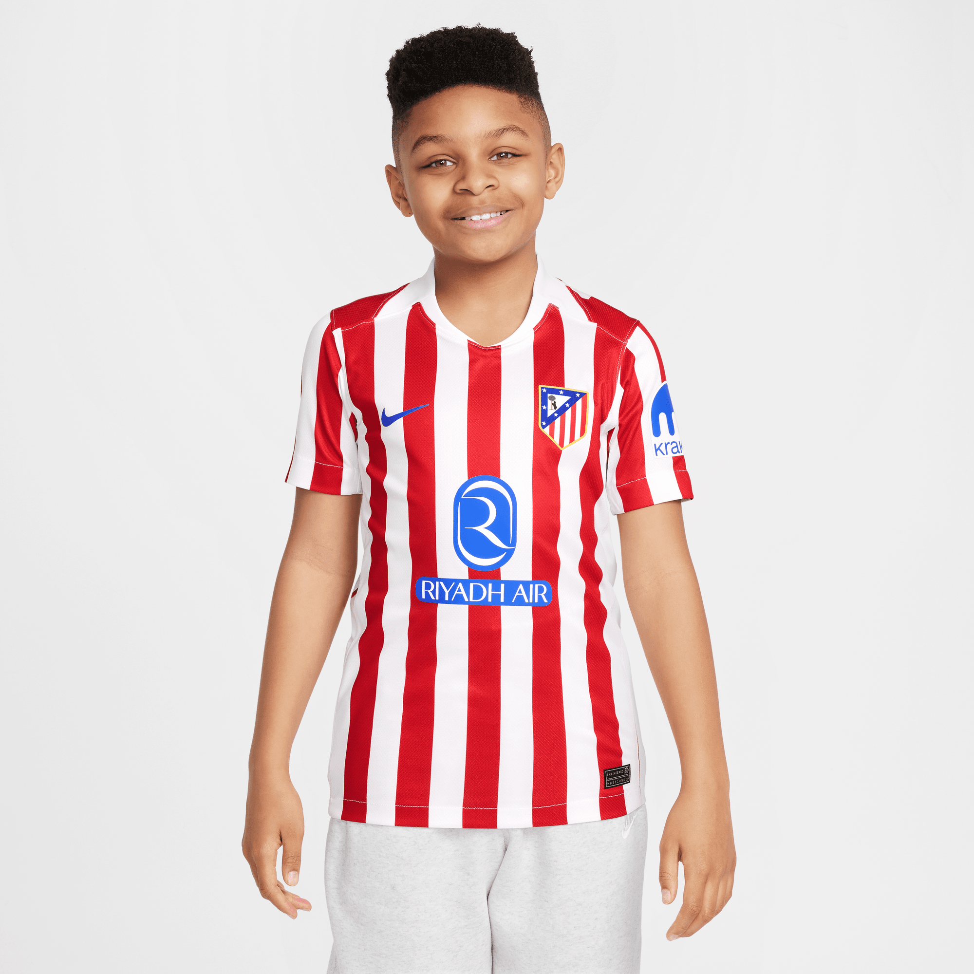 Buy Atlético Madrid 2025/26 Stadium Home Older Kids' Nike