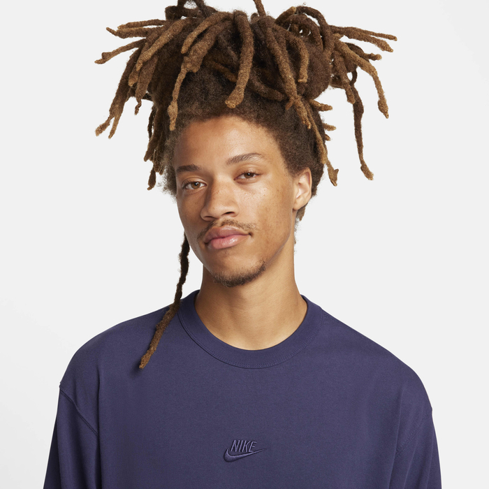 Nike Sportswear Premium Essentials image number 2 Nike Sportswear Premium Essentials image number 2
