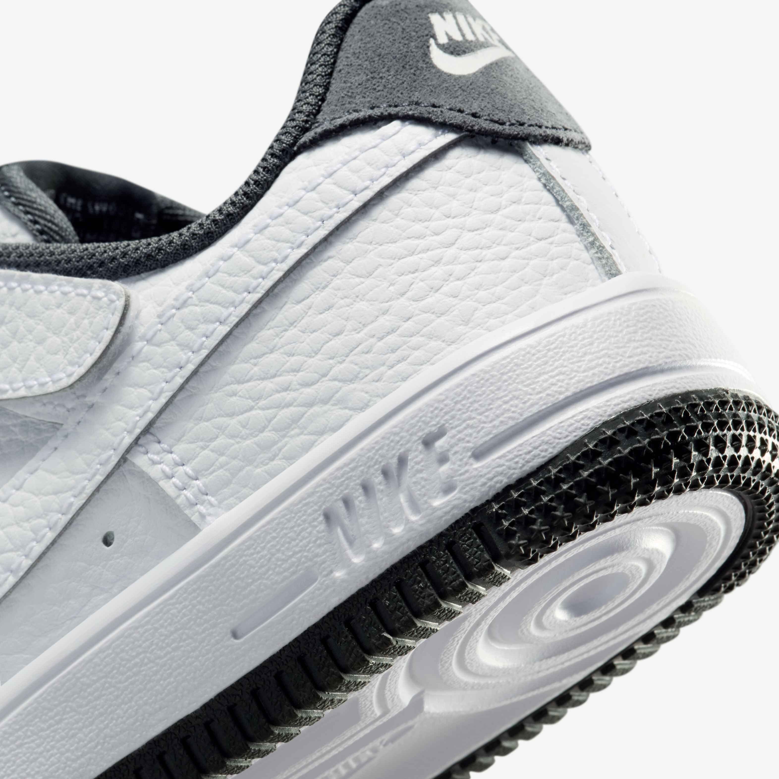 Nike Force 1 Low LV8 EasyOn image number 7