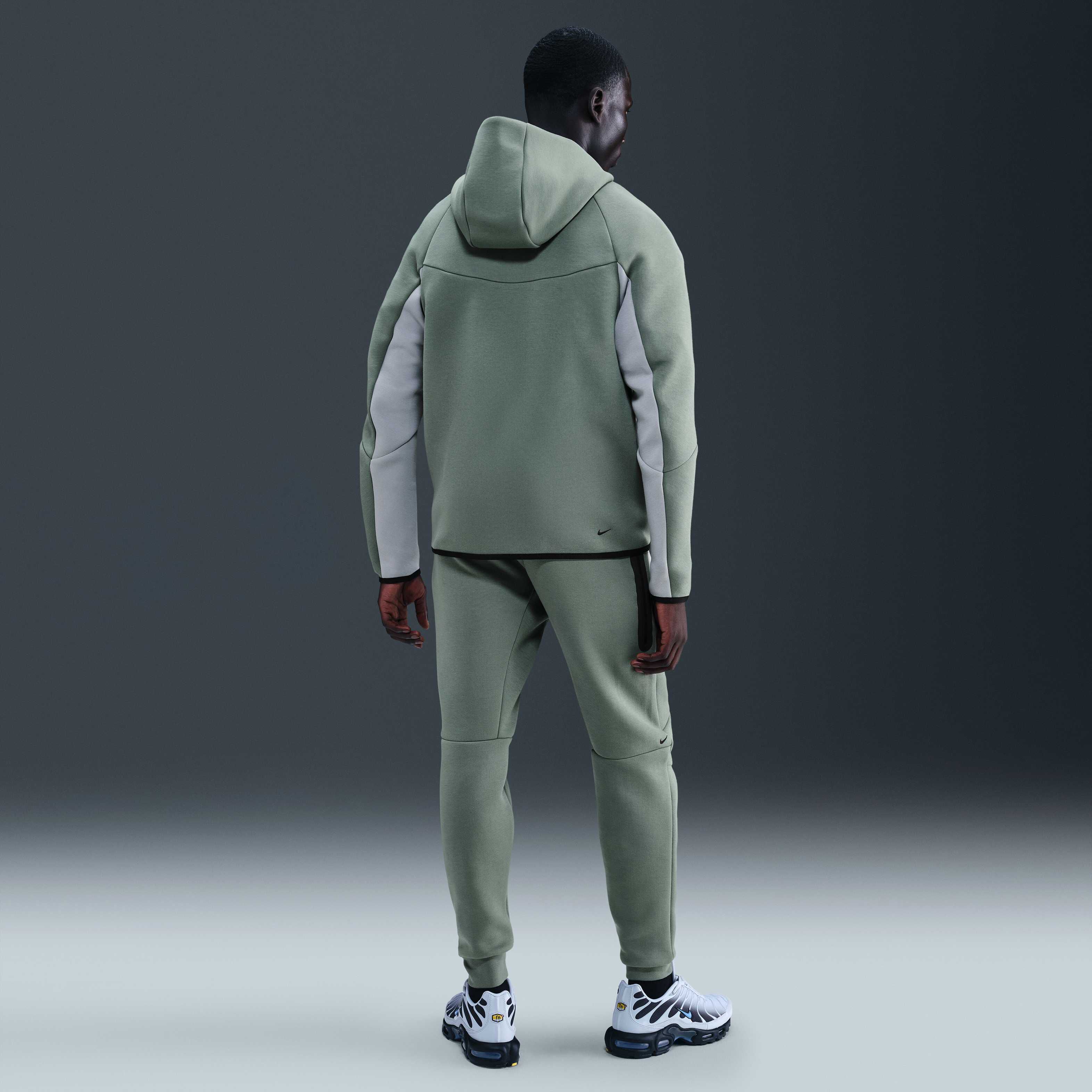 نايكي تك image number 3