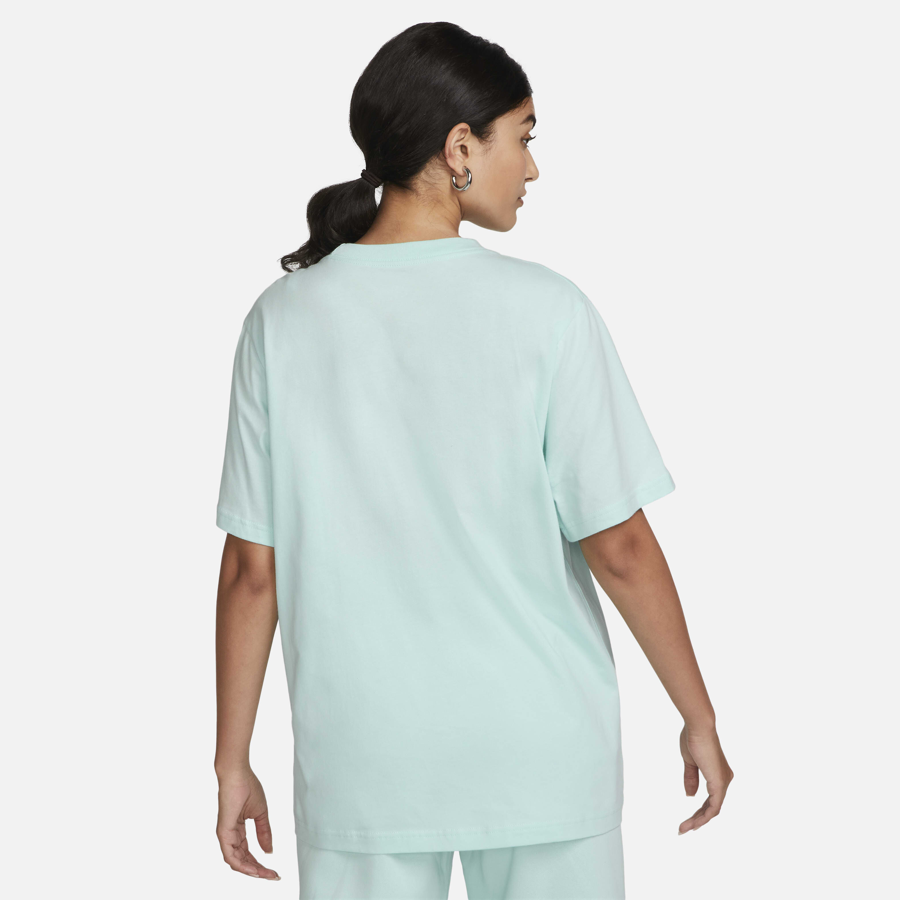 نايكي سبورتسوير ايسنشال image number 1