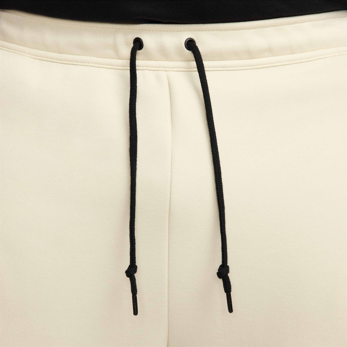 Nike Tech image number 10 Nike Tech image number 10