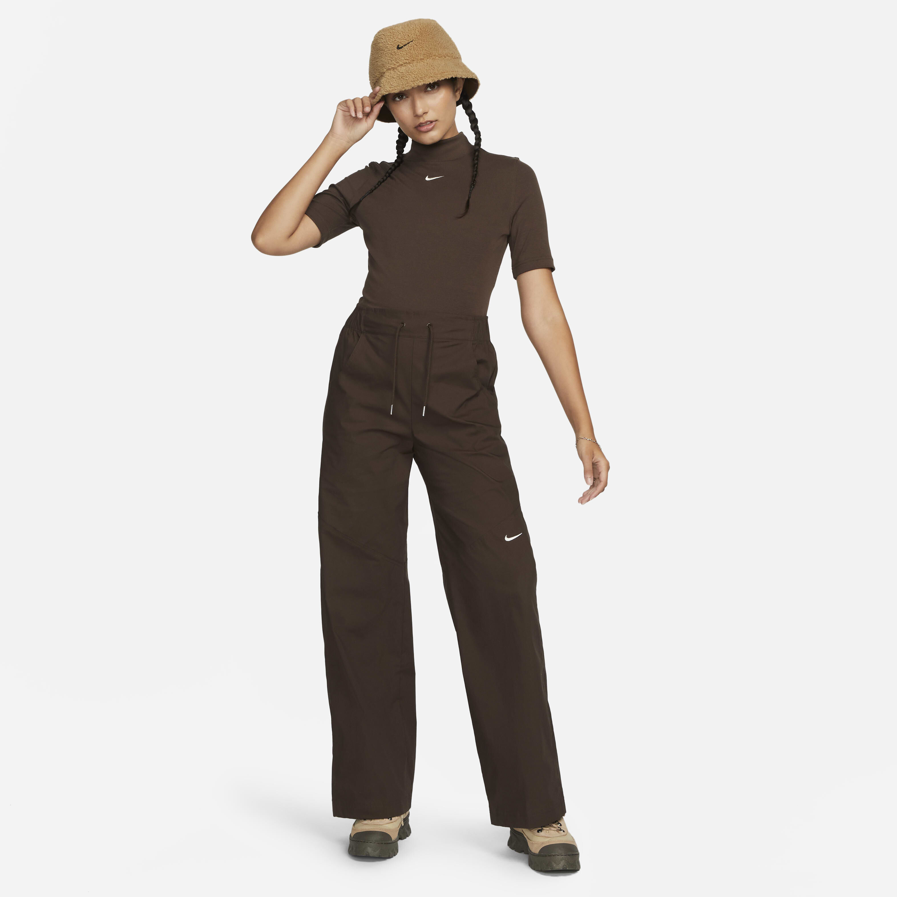 Nike Sportswear Essentials image number 4