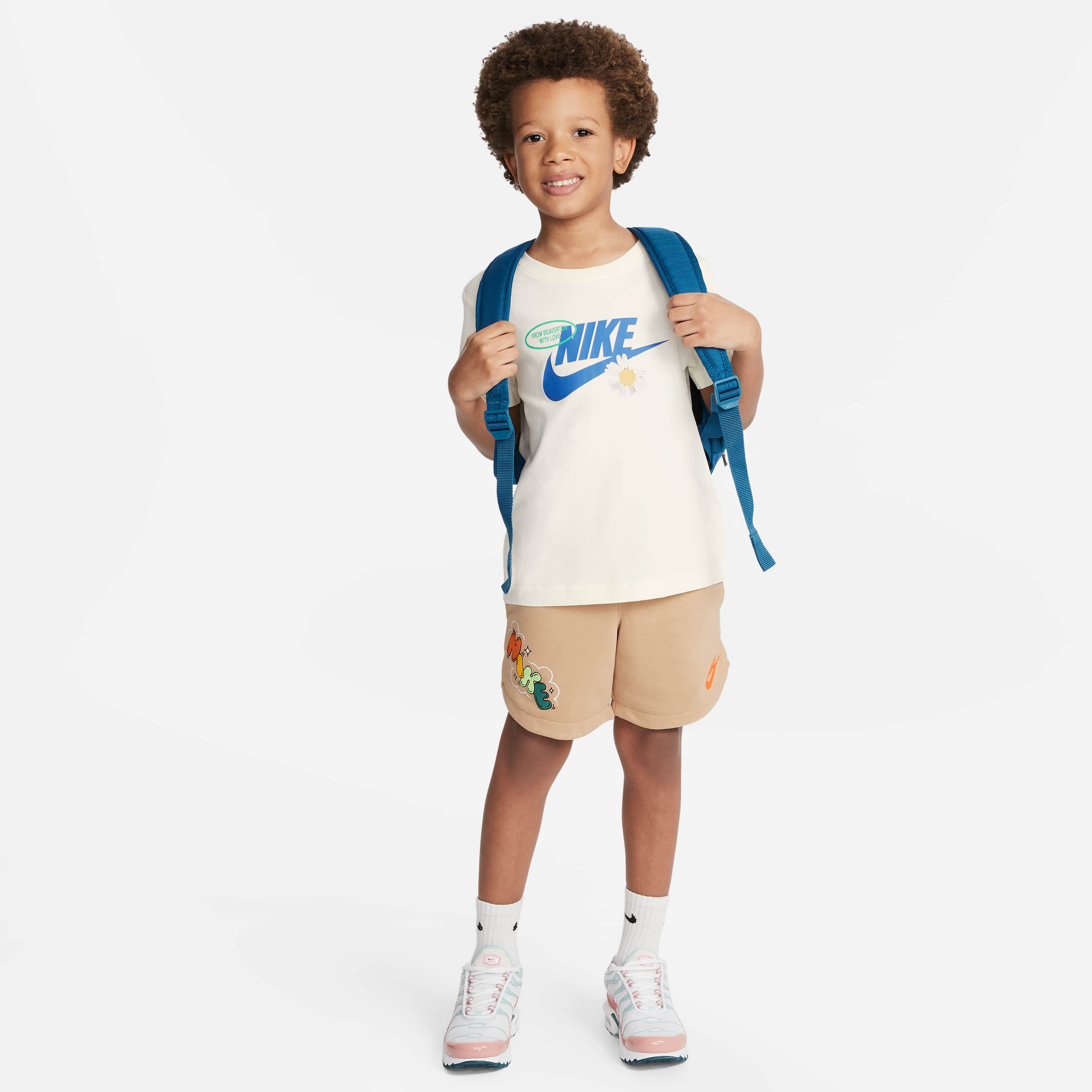 Nike Sportswear Create Your Own Adventure image number 6