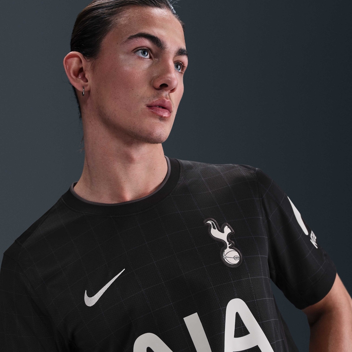 Tottenham Hotspur 2025/26 Stadium Away image number 2 Tottenham Hotspur 2025/26 Stadium Away image number 2