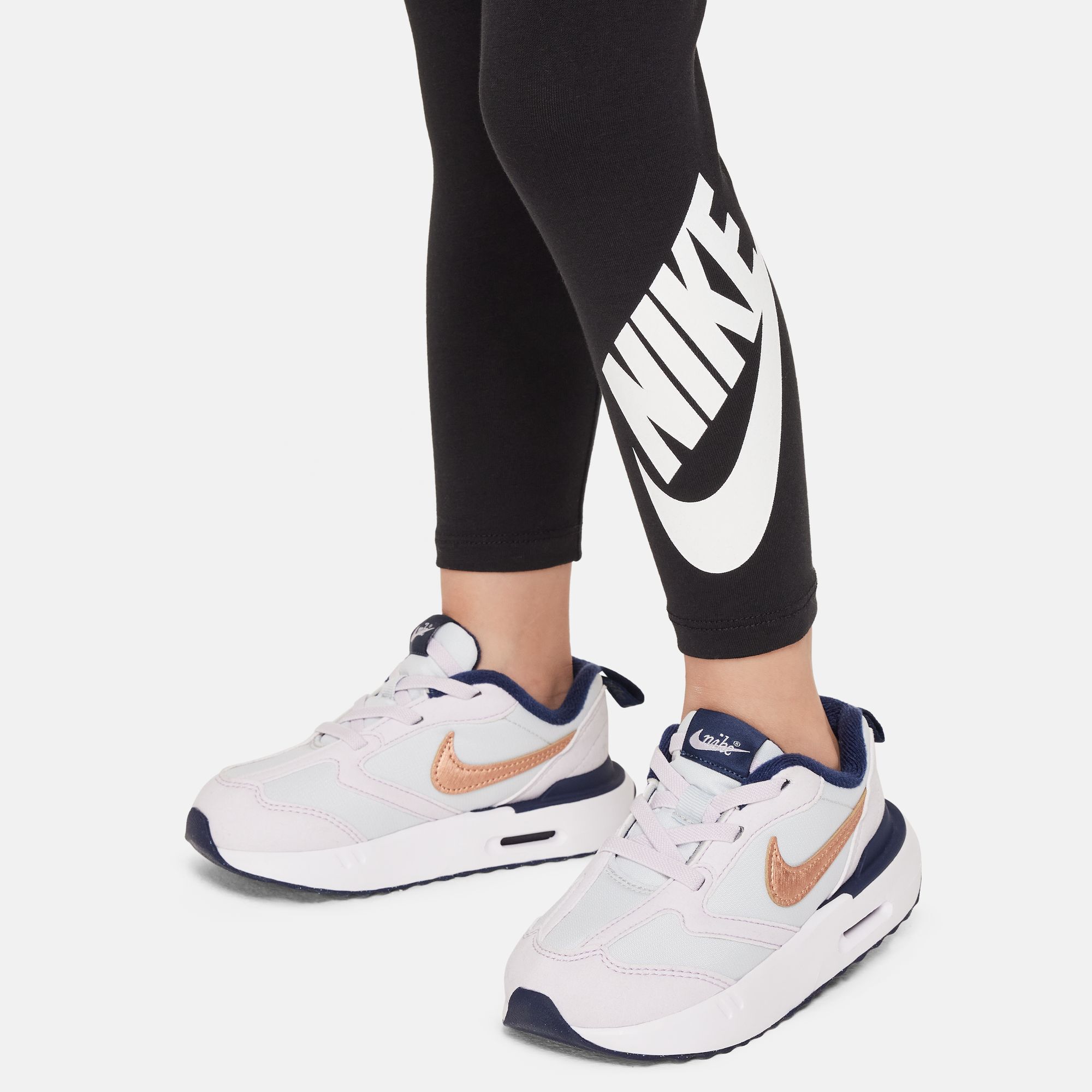 Nike Sportswear image number 1