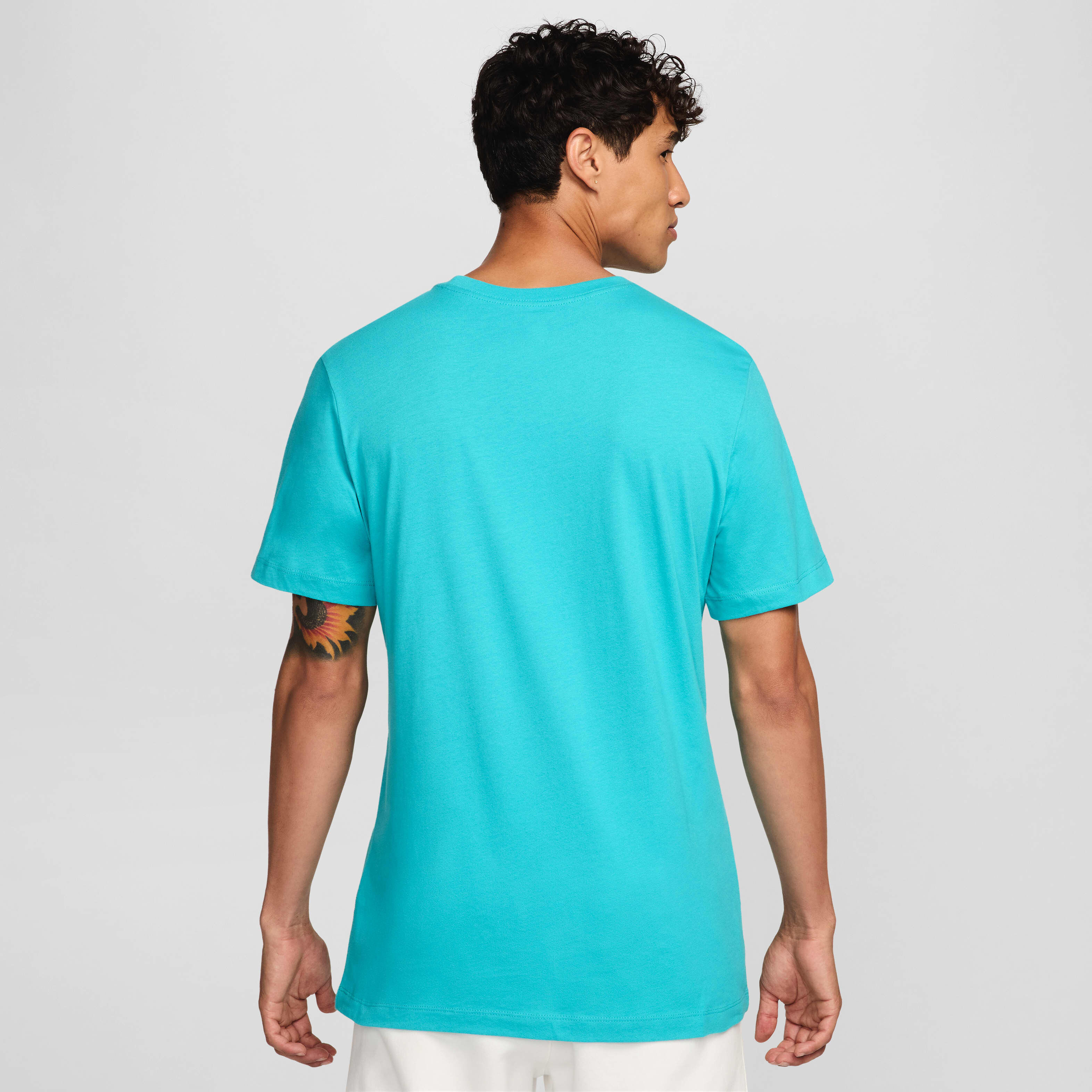 نايكي سبورتسوير image number 1