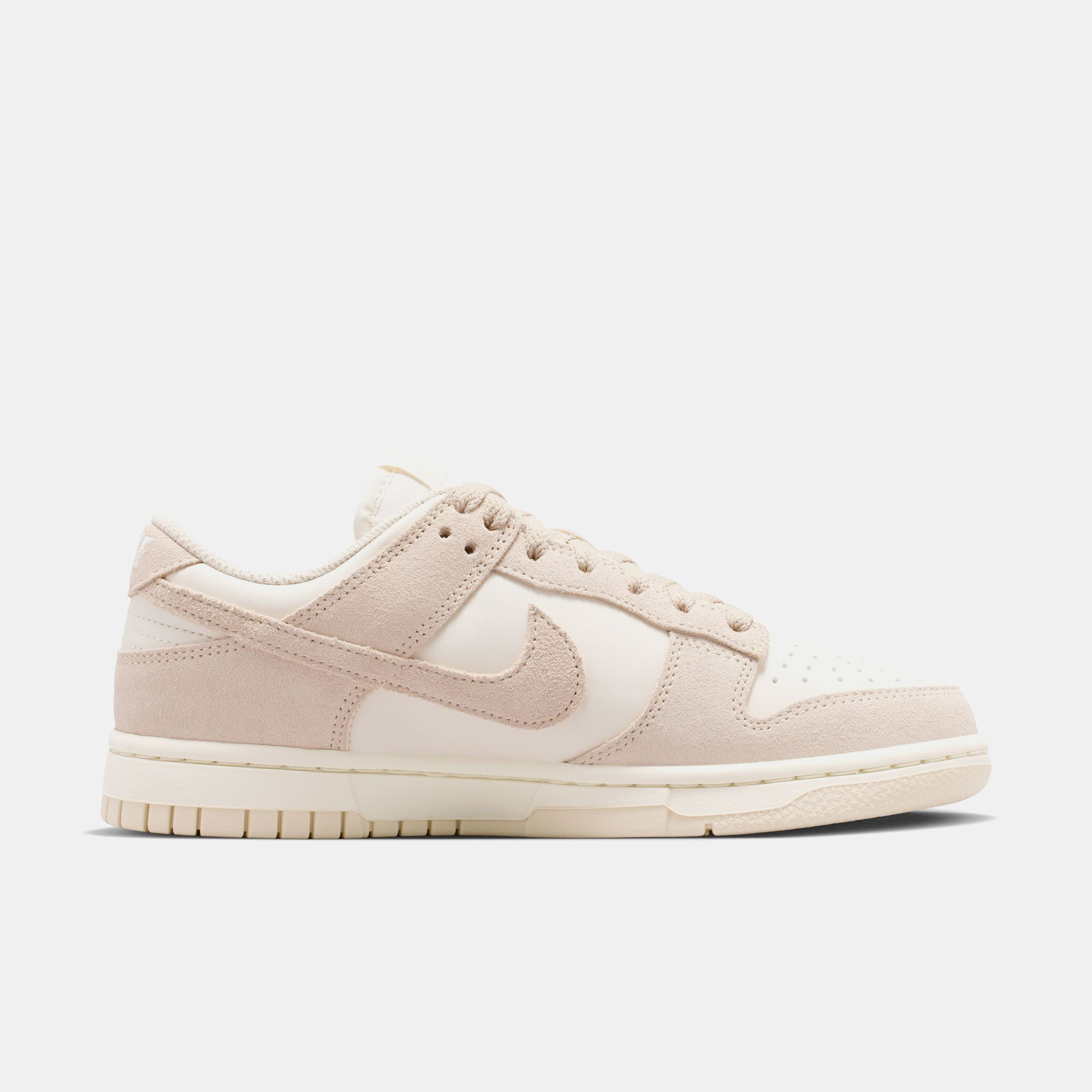 Nike Dunk Low Suede image number 6