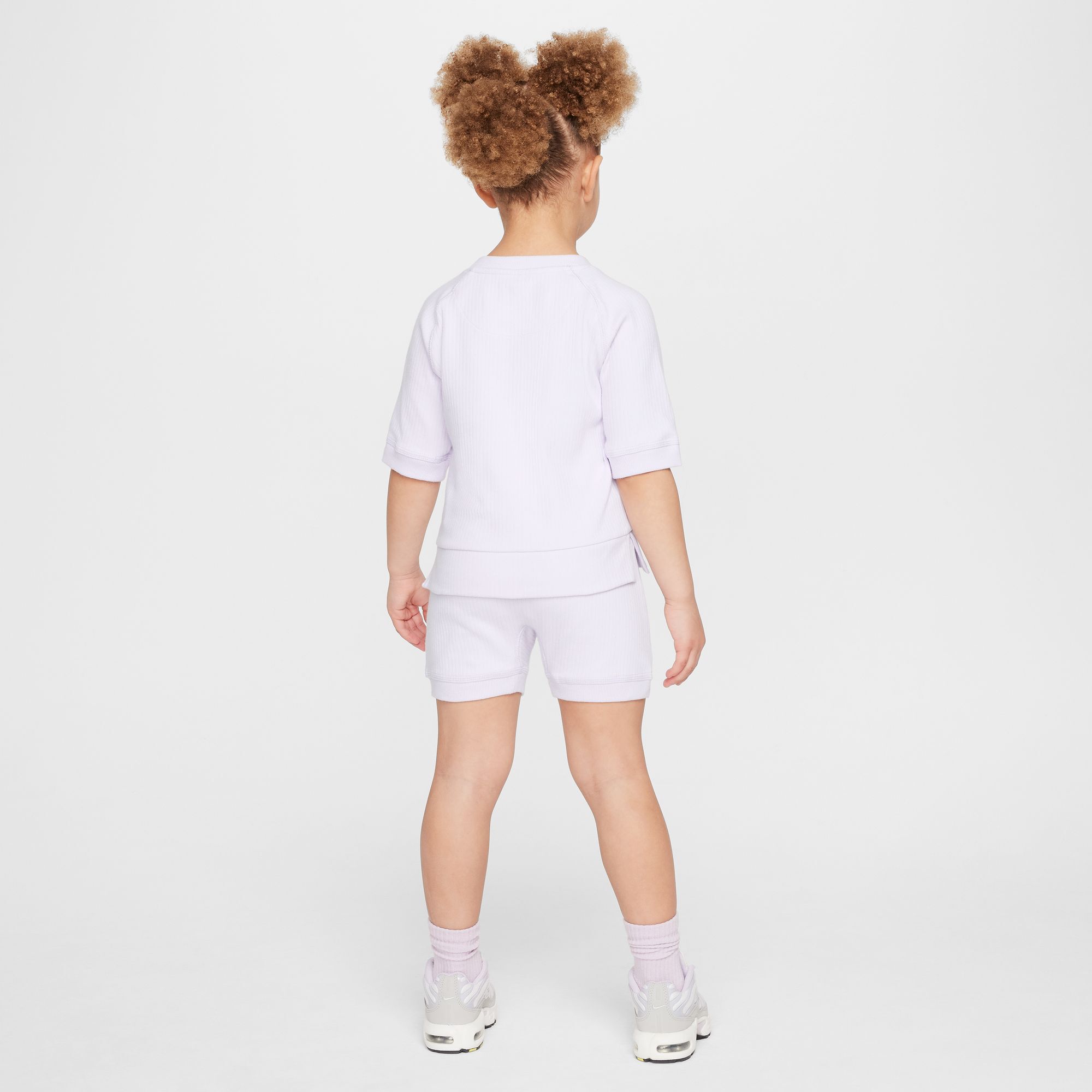 نايكي ريدي، ست! image number 4