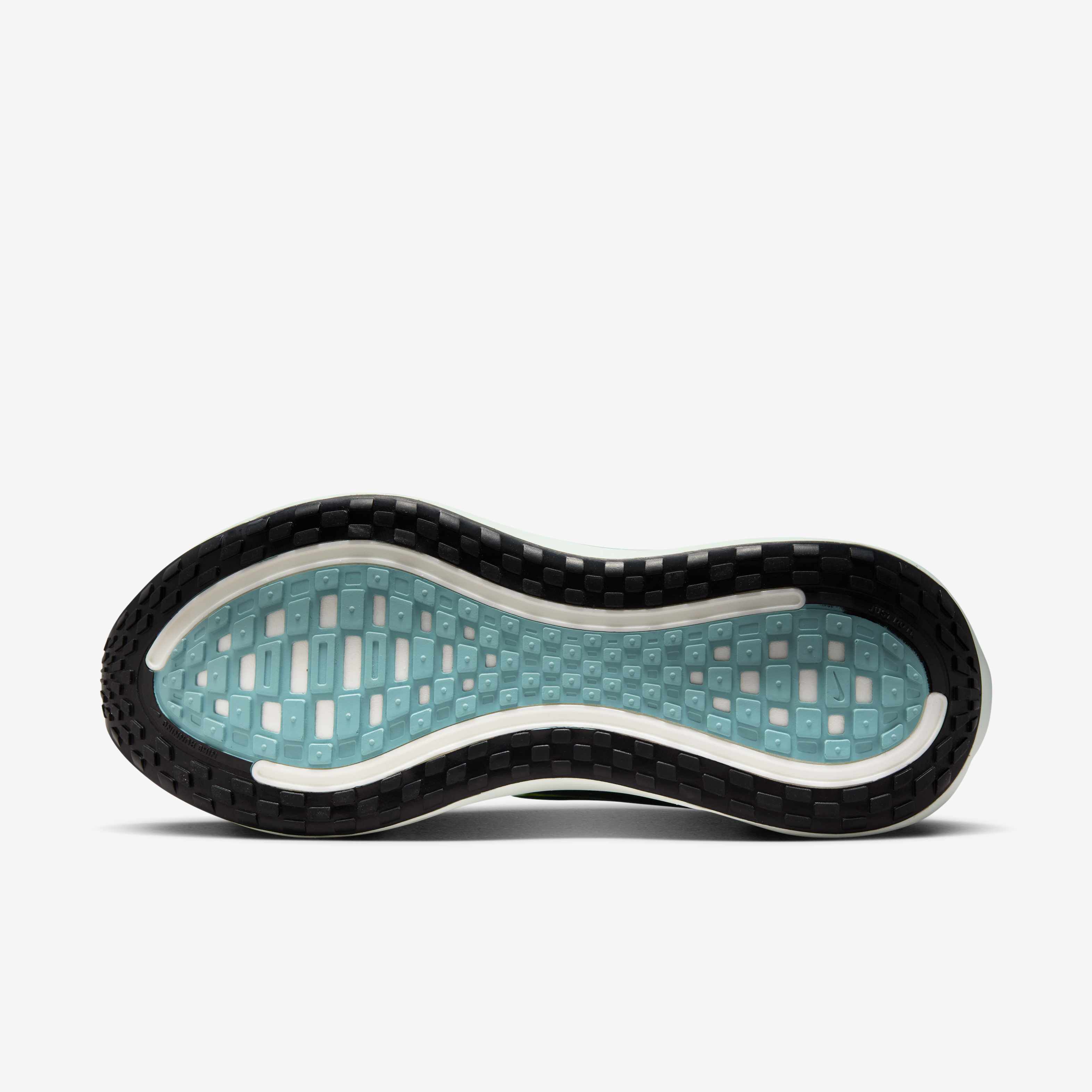 نايكي فوميرو بلس image number 1