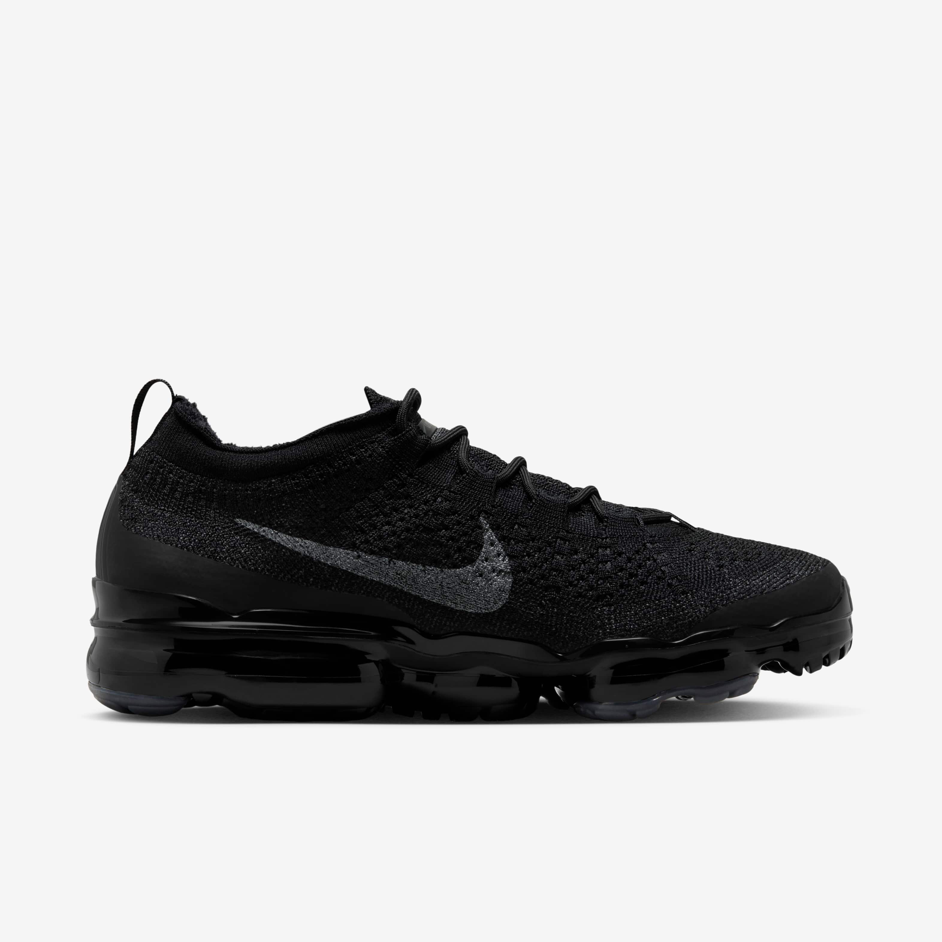 black nike vapormax 2