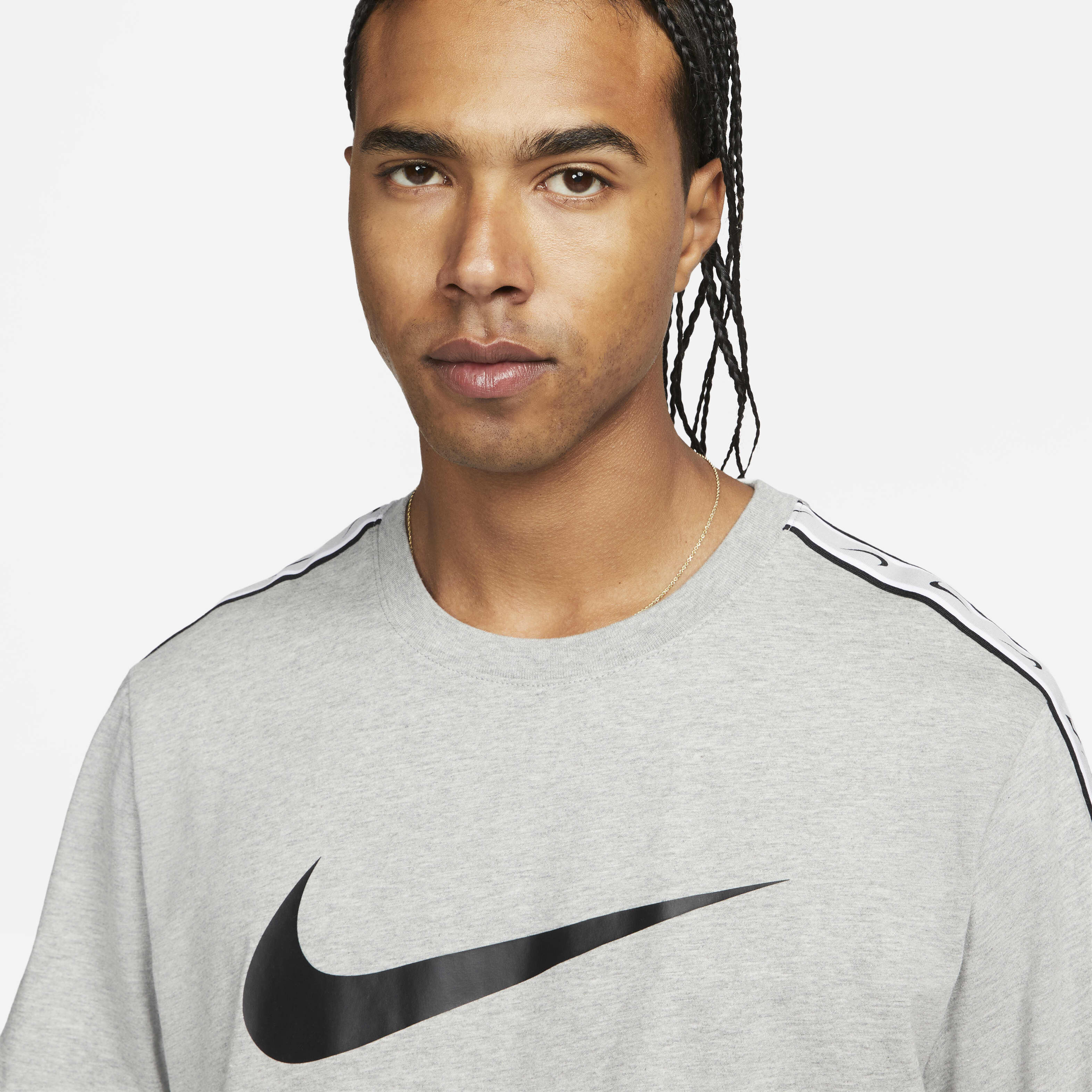 Nike Sportswear Repeat image number 2