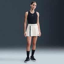 نايكي كورت سلام