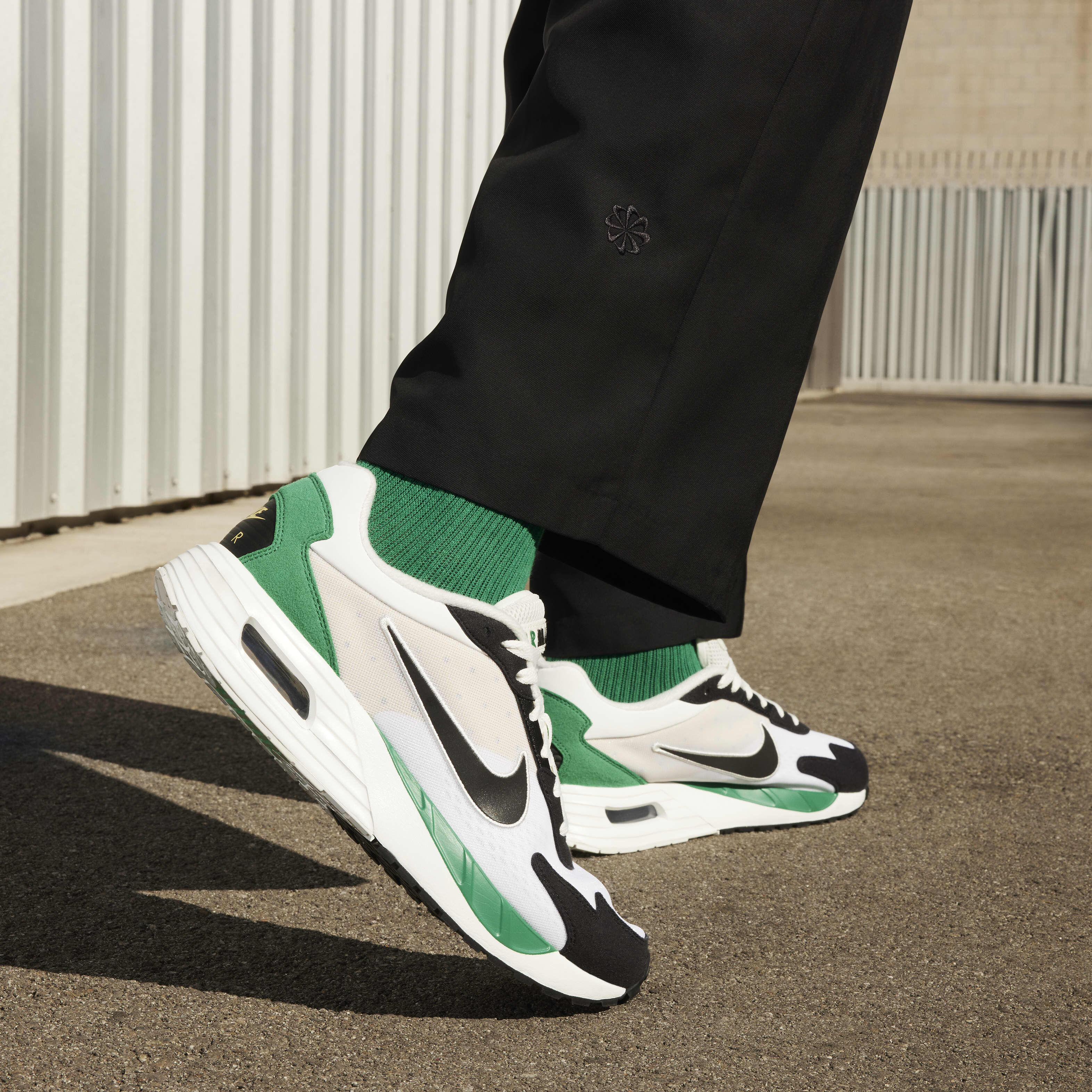 اير ماكس سولو image number 1