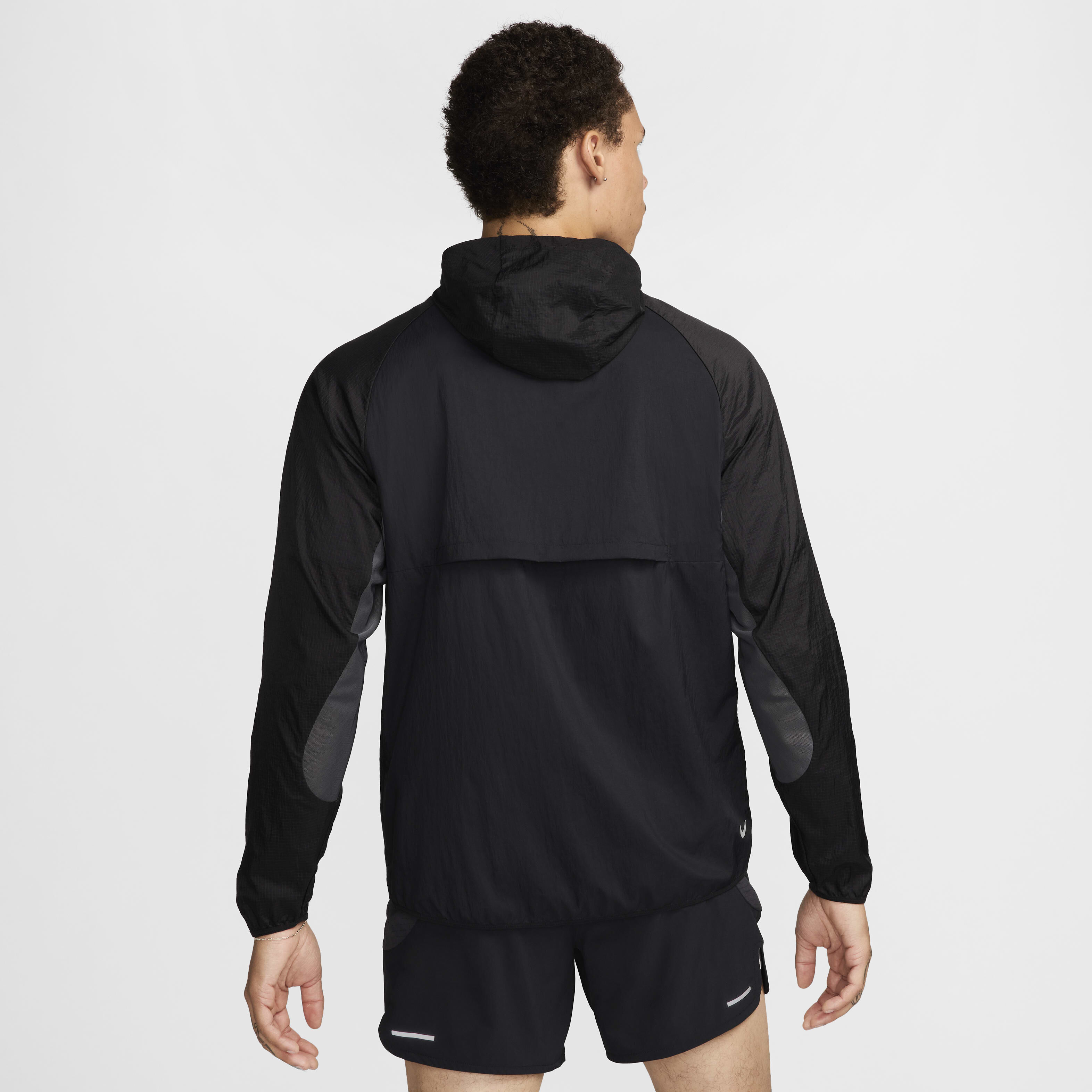Buy Nike Trail Aireez Men's Running Jacket - Black/Anthracite/Summit White  | Nike Kuwait Official
