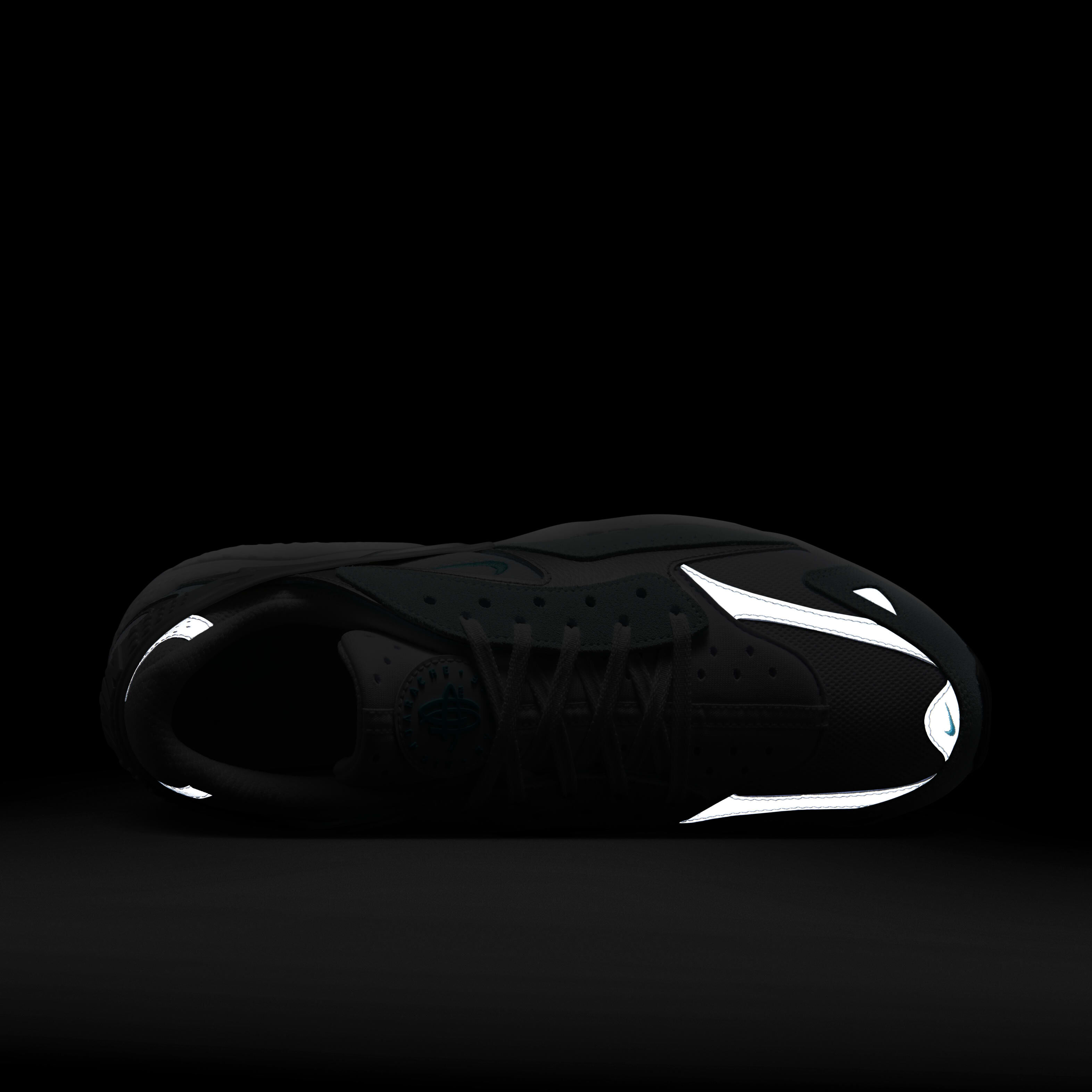 Nike Air Huarache Runner image number 8