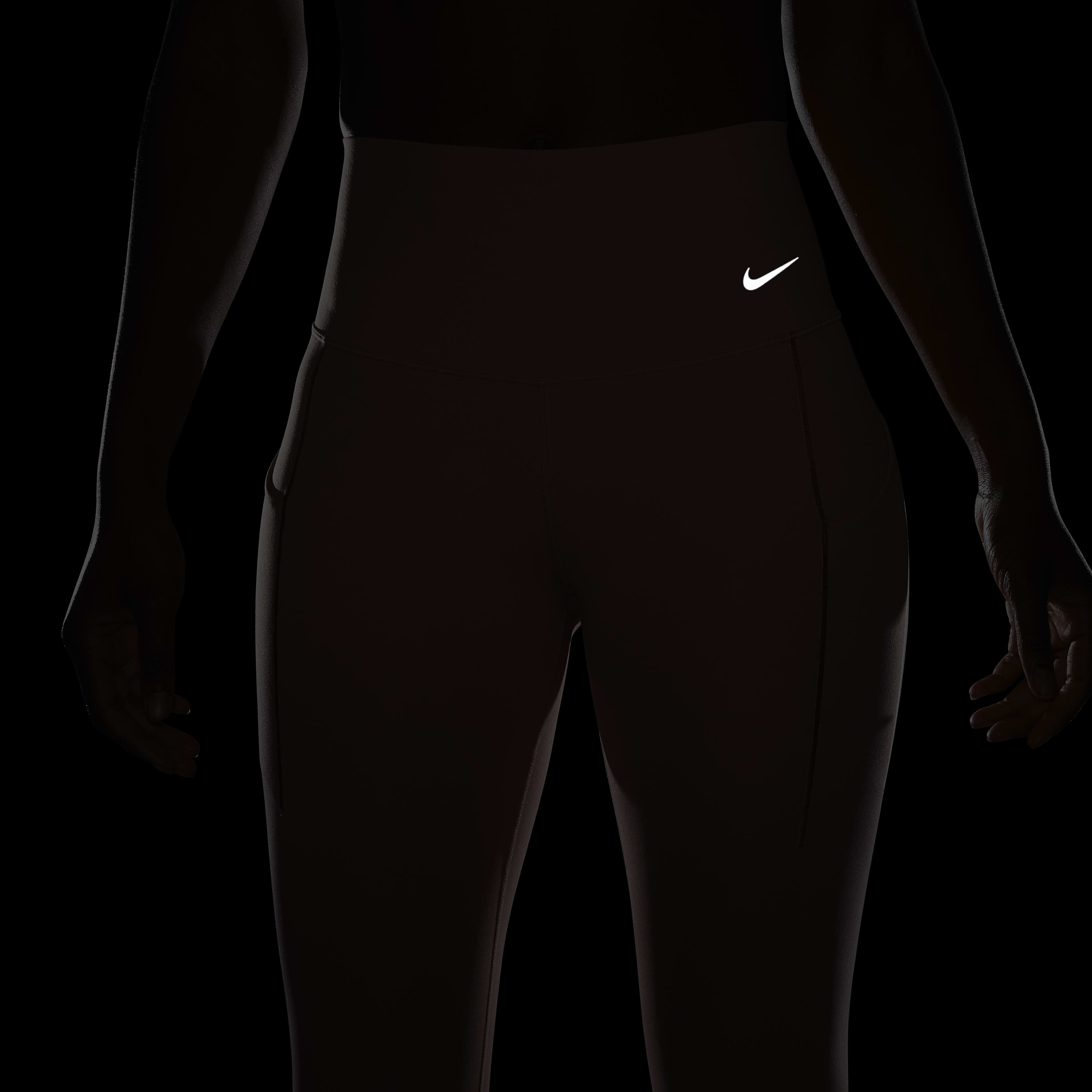 Nike Universa image number 7