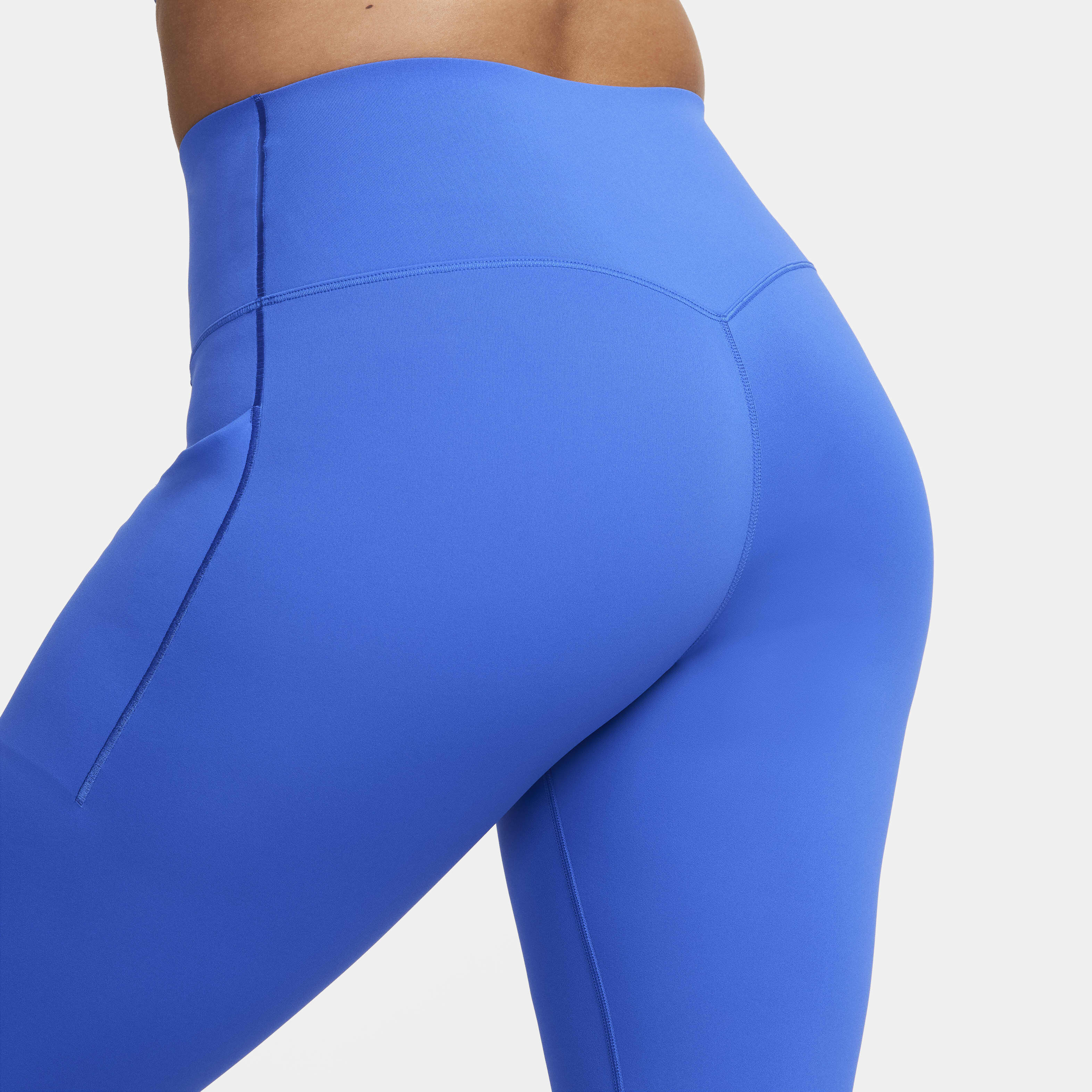 نايكي يونيفيرسا image number 5