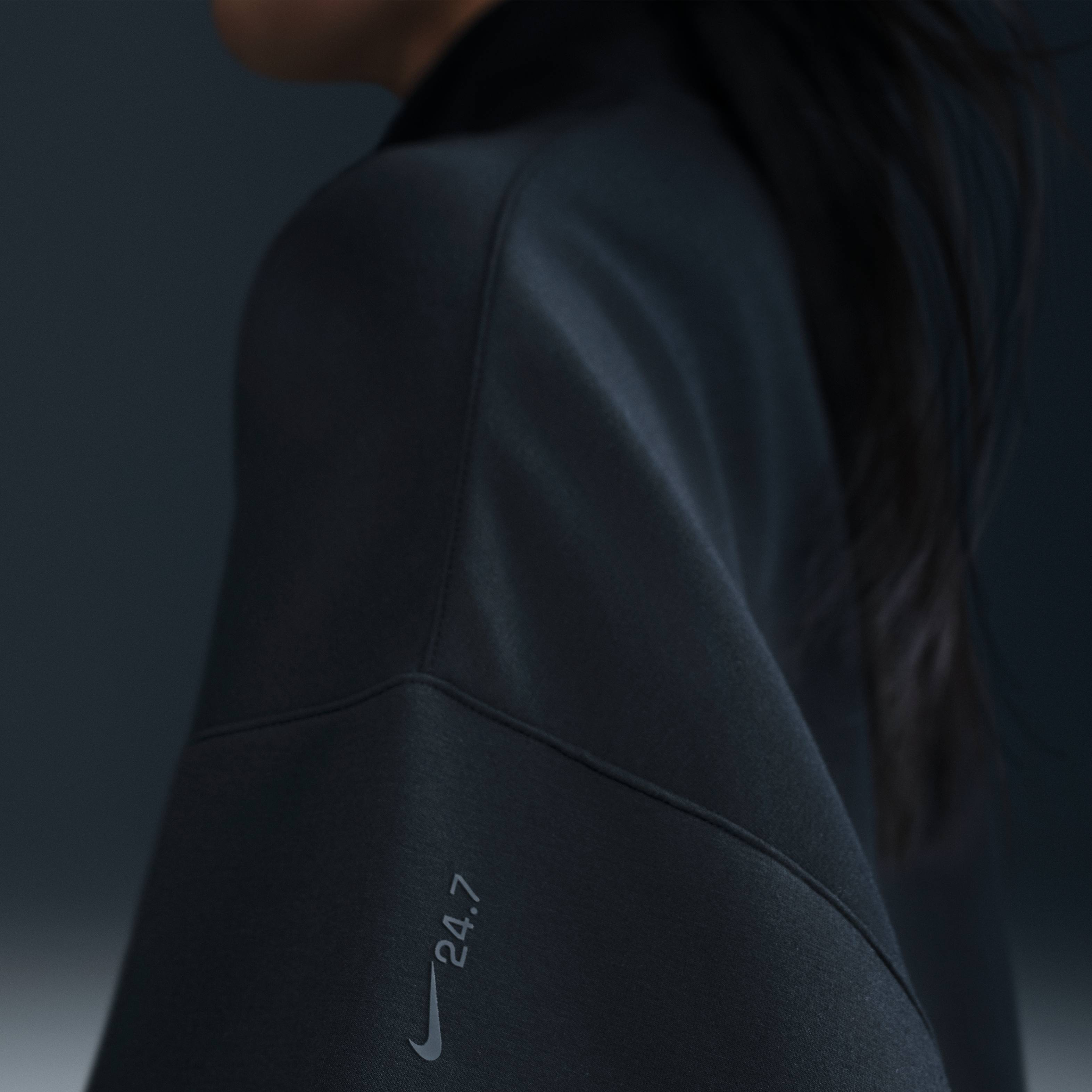 نايكي 24.7 امبوسبلي سوفت image number 5