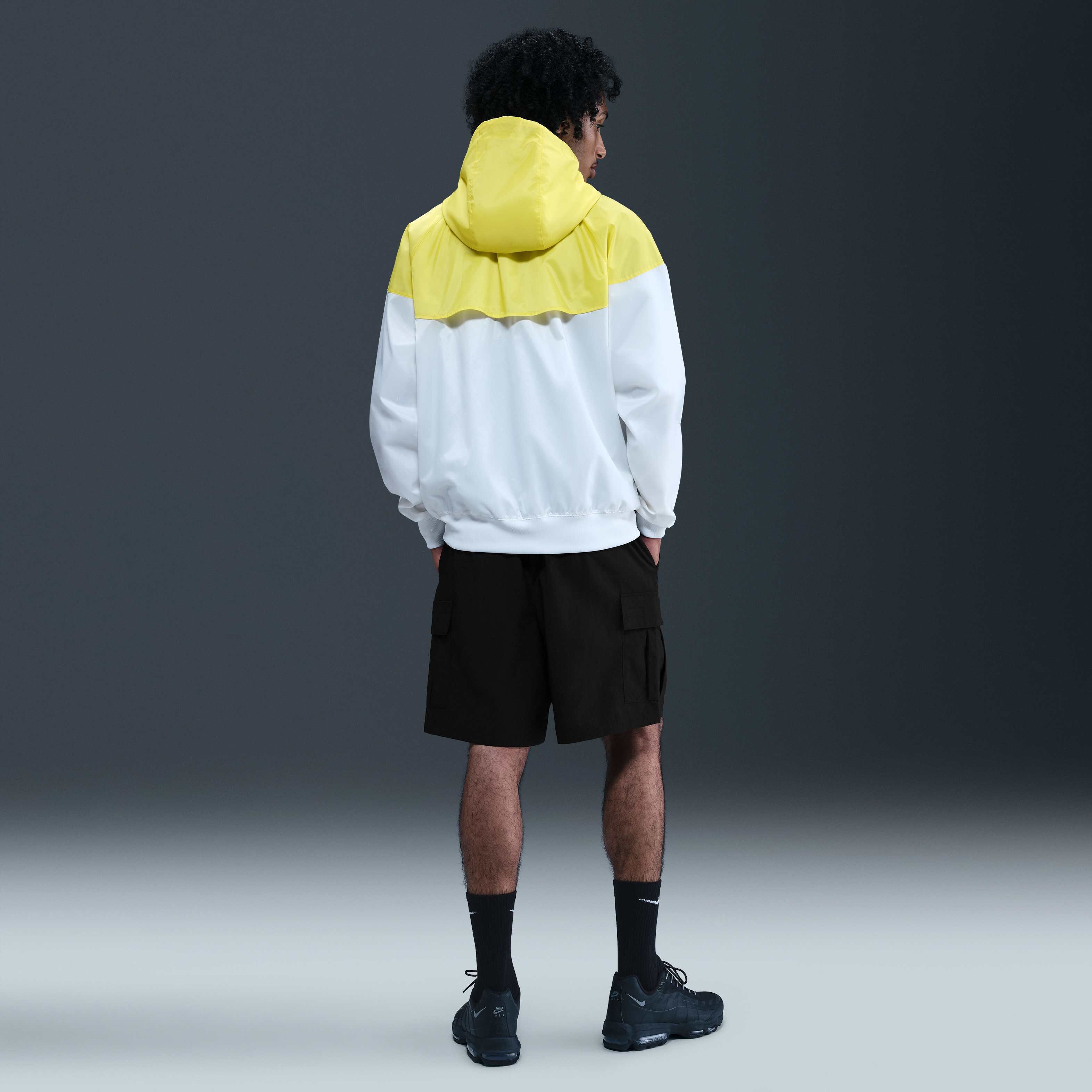 نايكي سبورتسوير كلوب image number 3