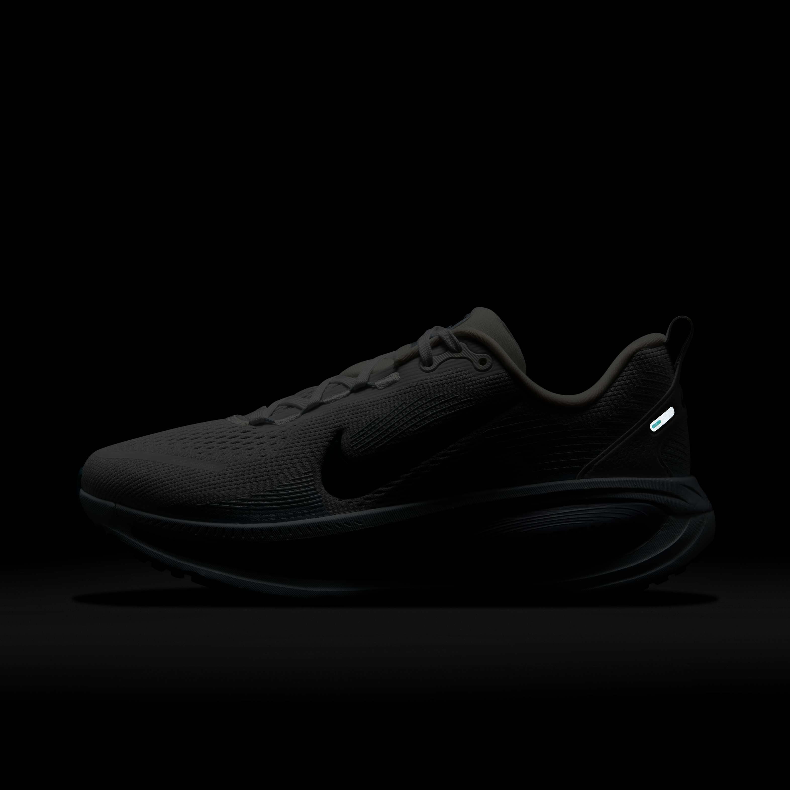 Nike Vomero 18 image number 9
