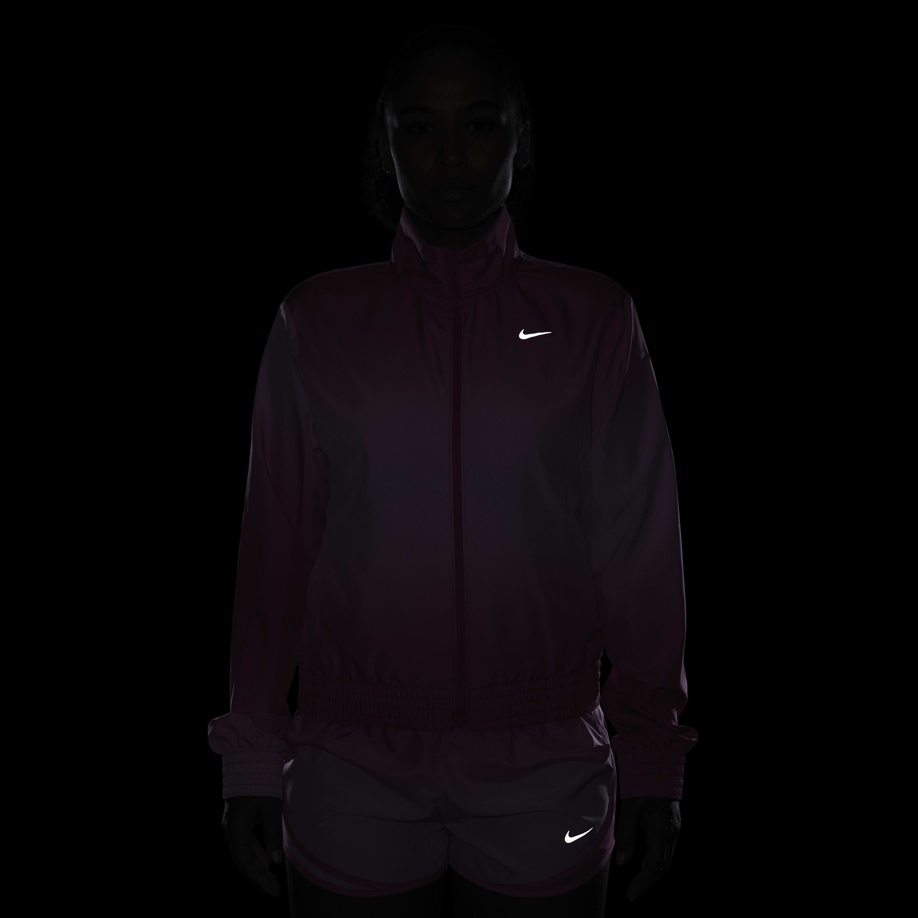 Nike Dri-FIT Swoosh Run image number 6