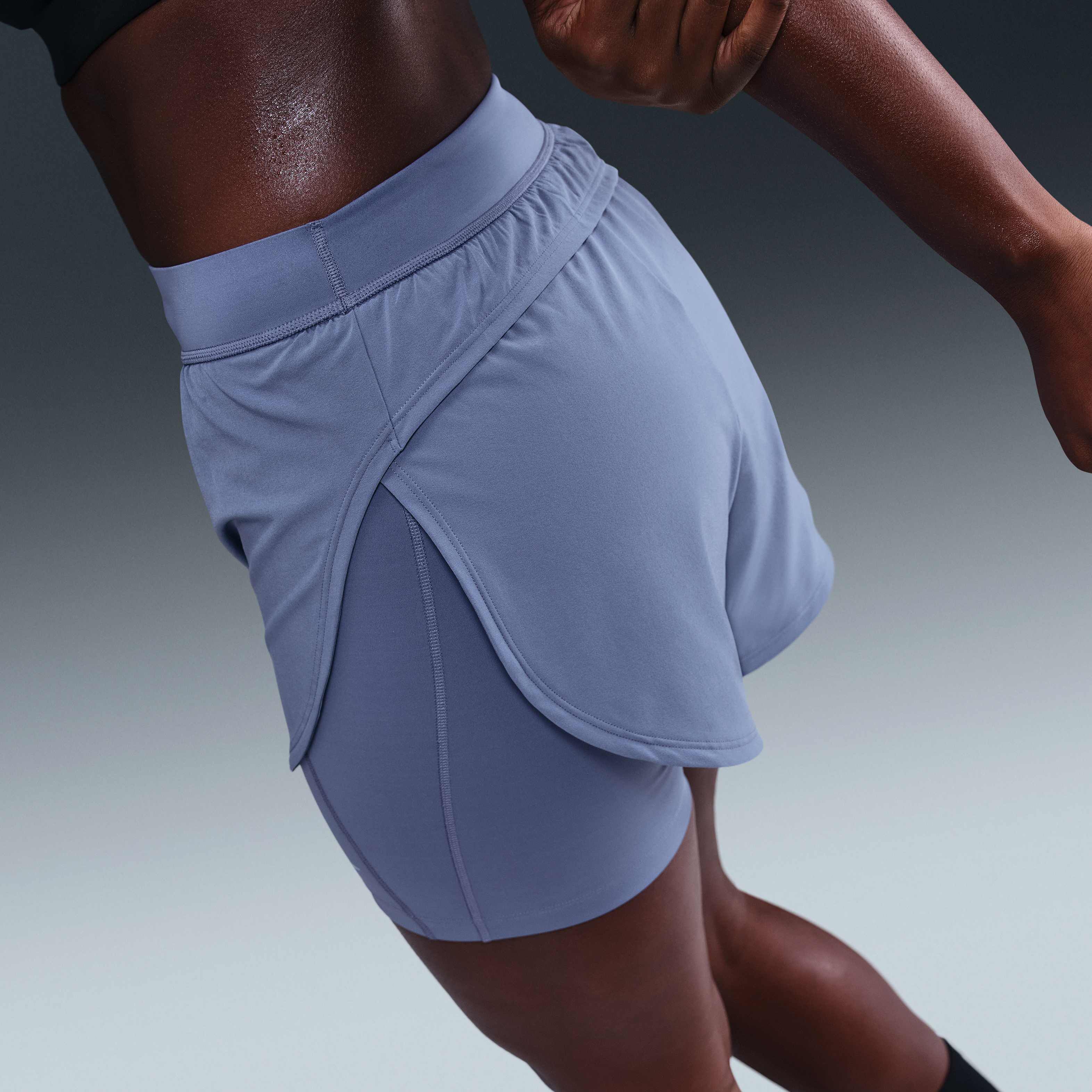 Nike Universa image number 2