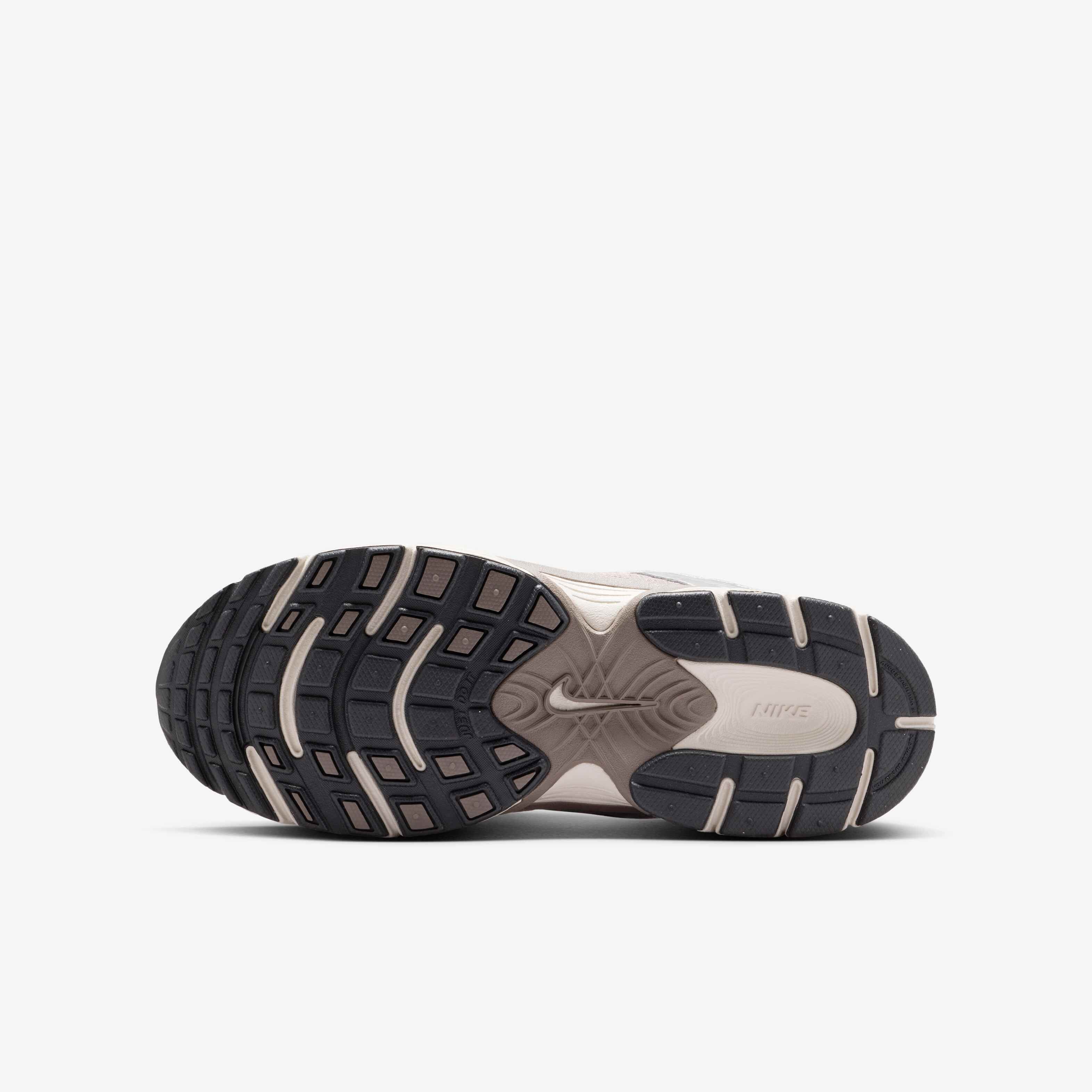 Nike V5 RNR image number 1