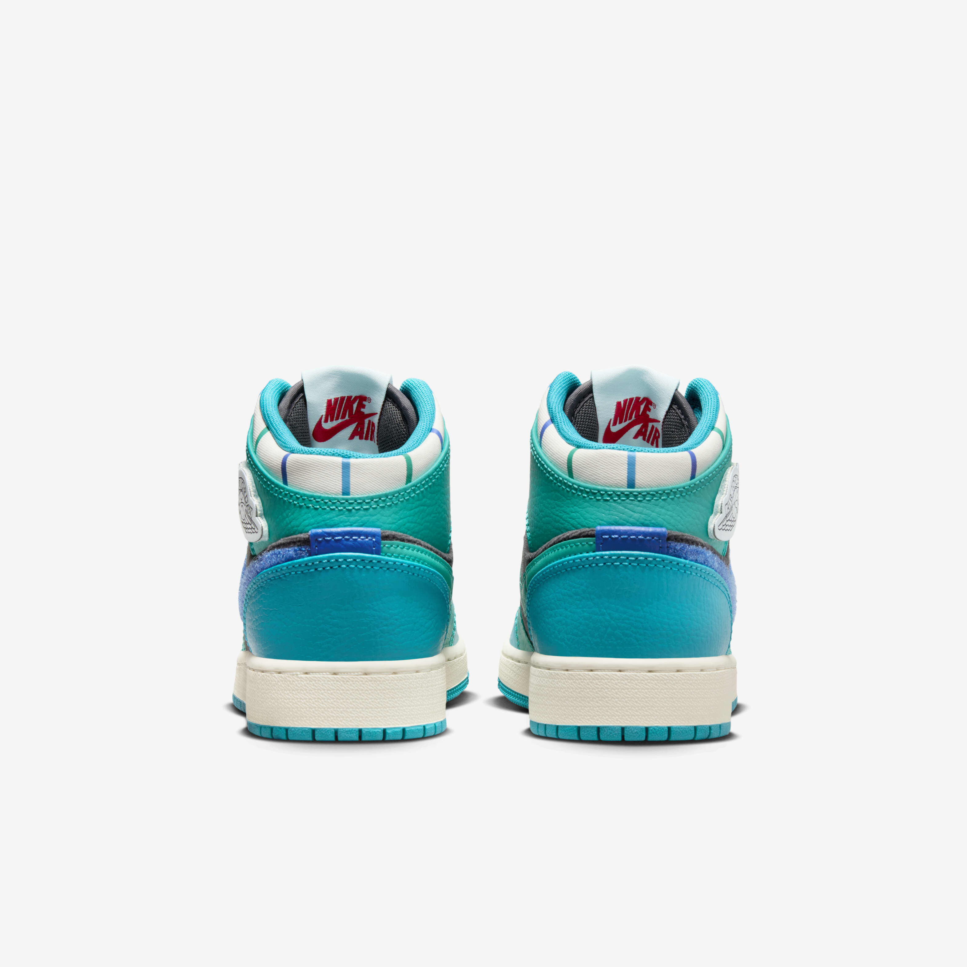 اير جوردن 1 ميد سنيكر سكول image number 5