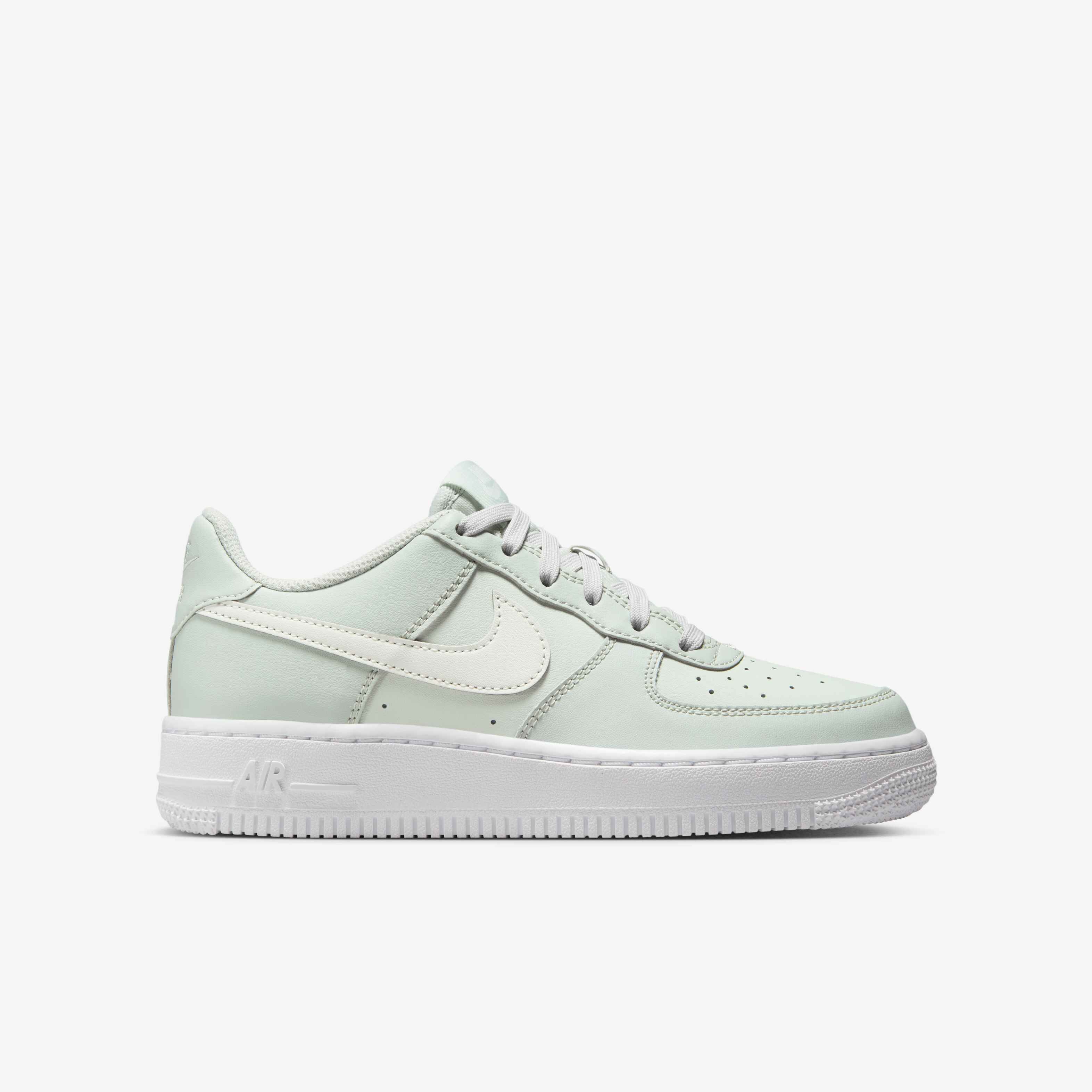 Nike Air Force 1 image number 2