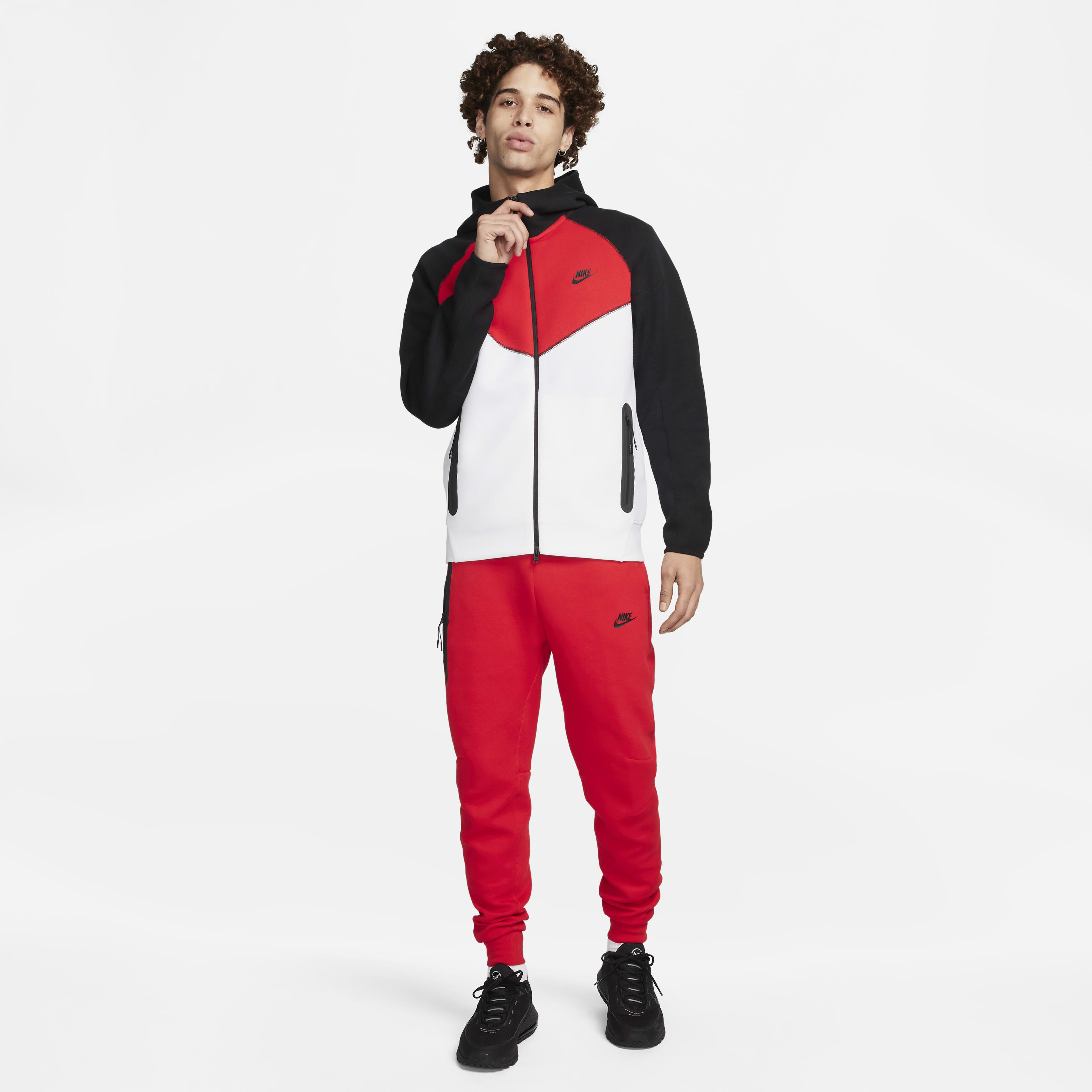 Nike windrunner red black store