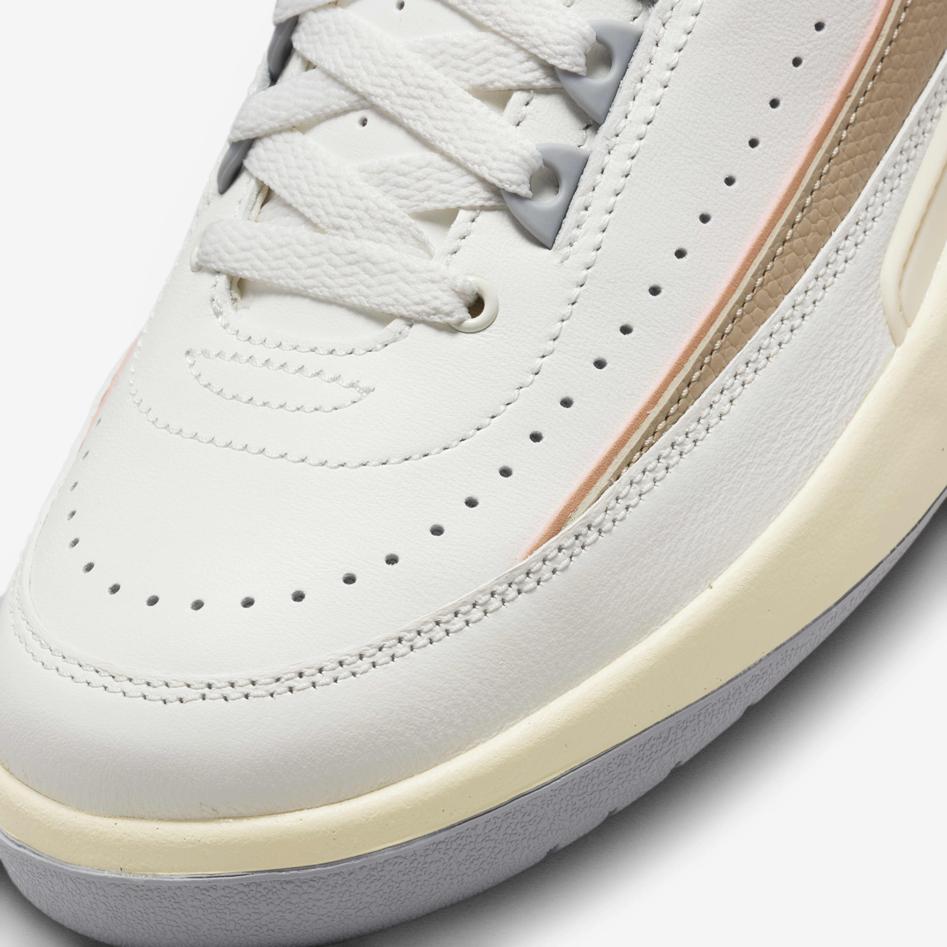 Air Jordan 2 Retro image number 6