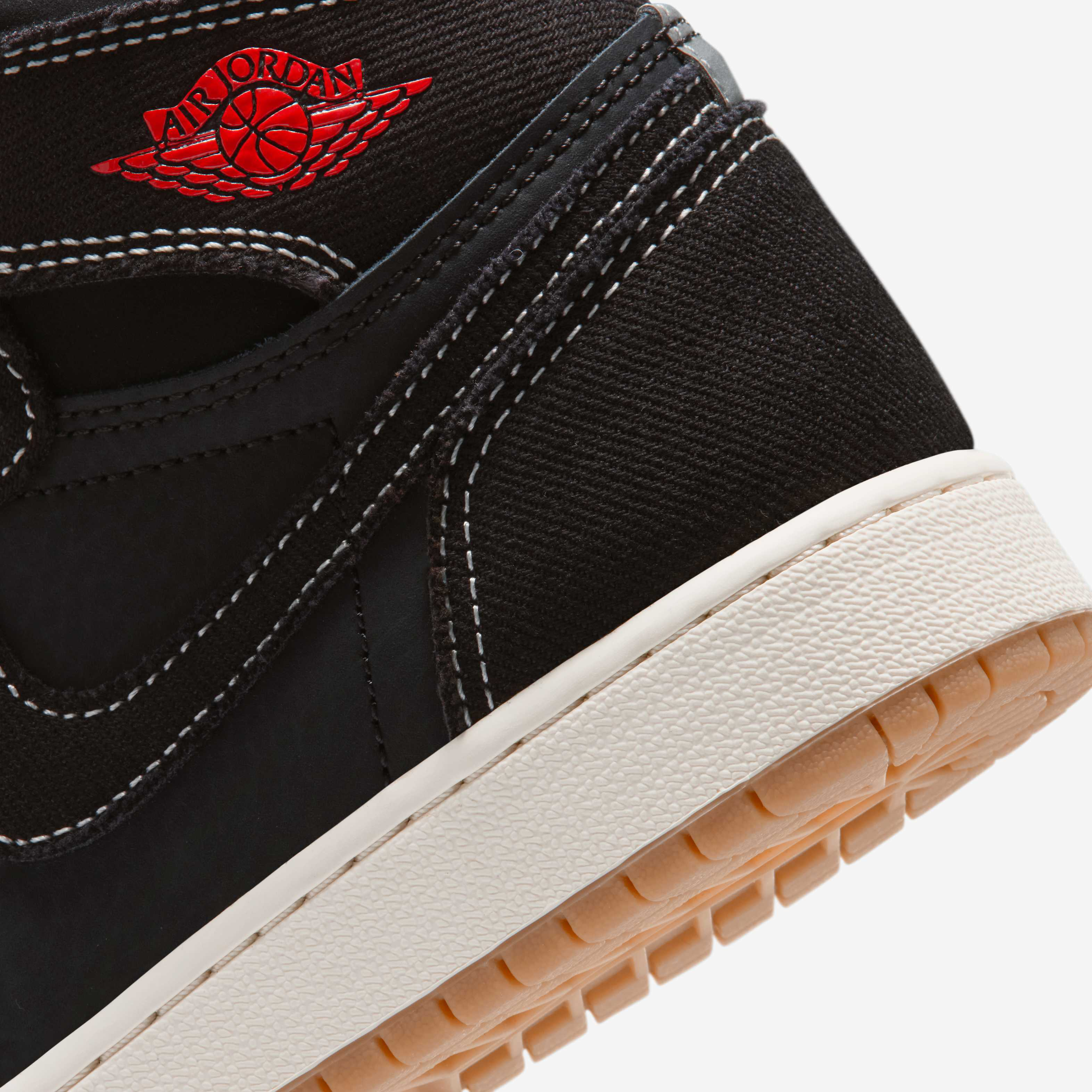 Air Jordan 1 Retro High OG image number 7