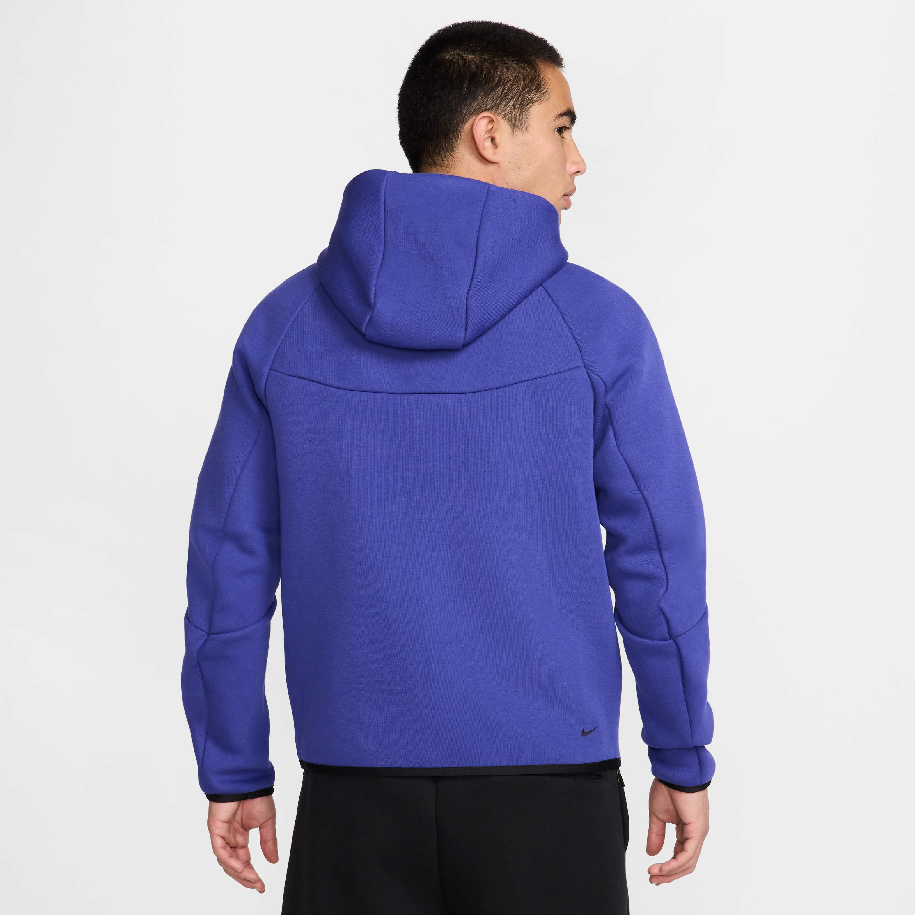 نايكي تك image number 1