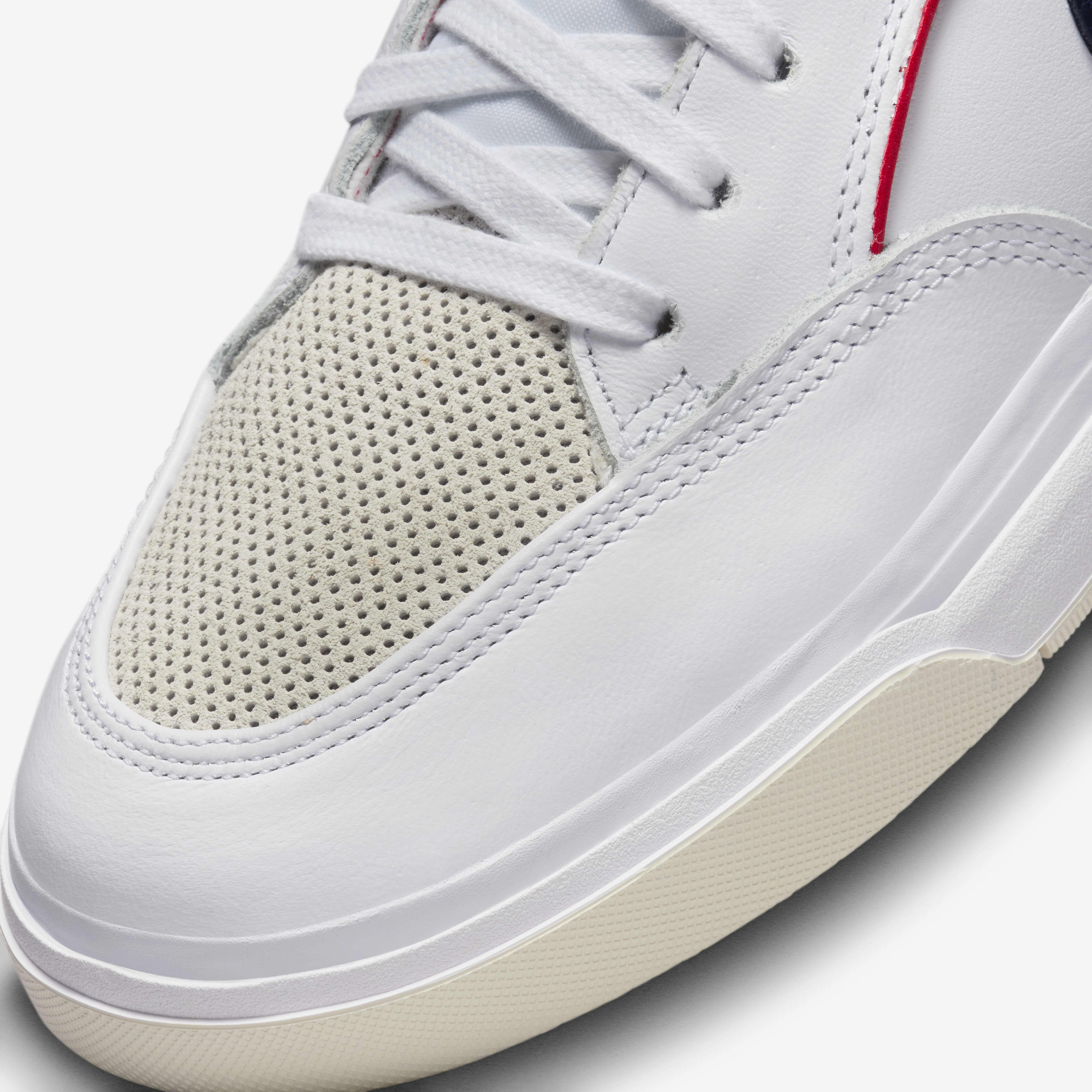 نايكي SB رياكت ليو بريميوم image number 6