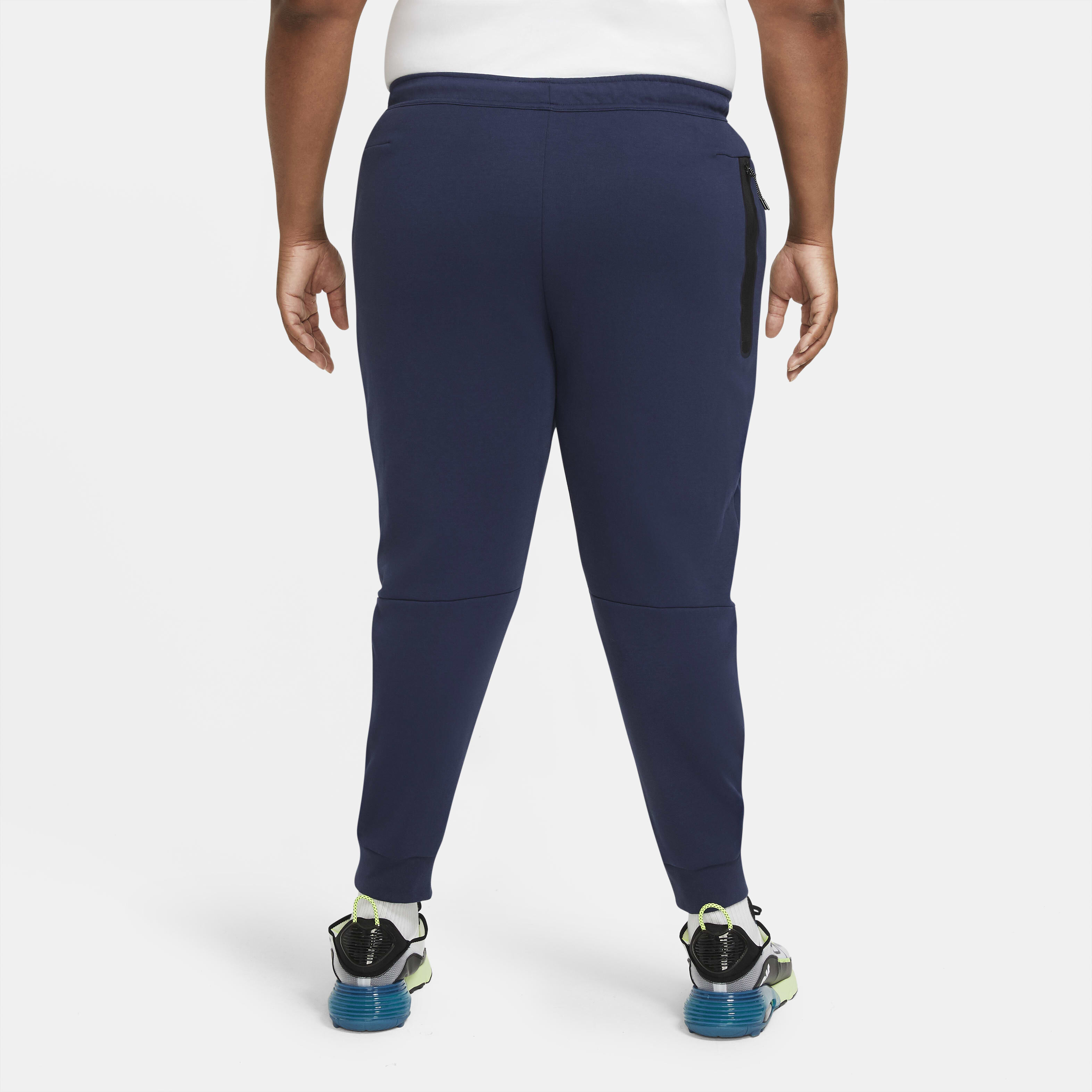 Nike Sportswear Tech Fleece image number 4