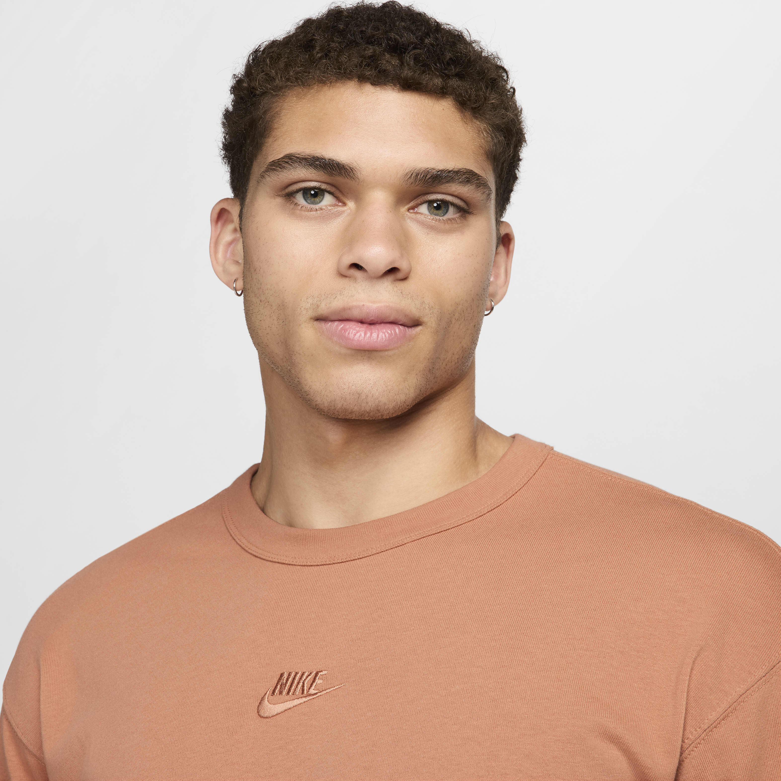 Nike Sportswear Premium Essentials image number 2