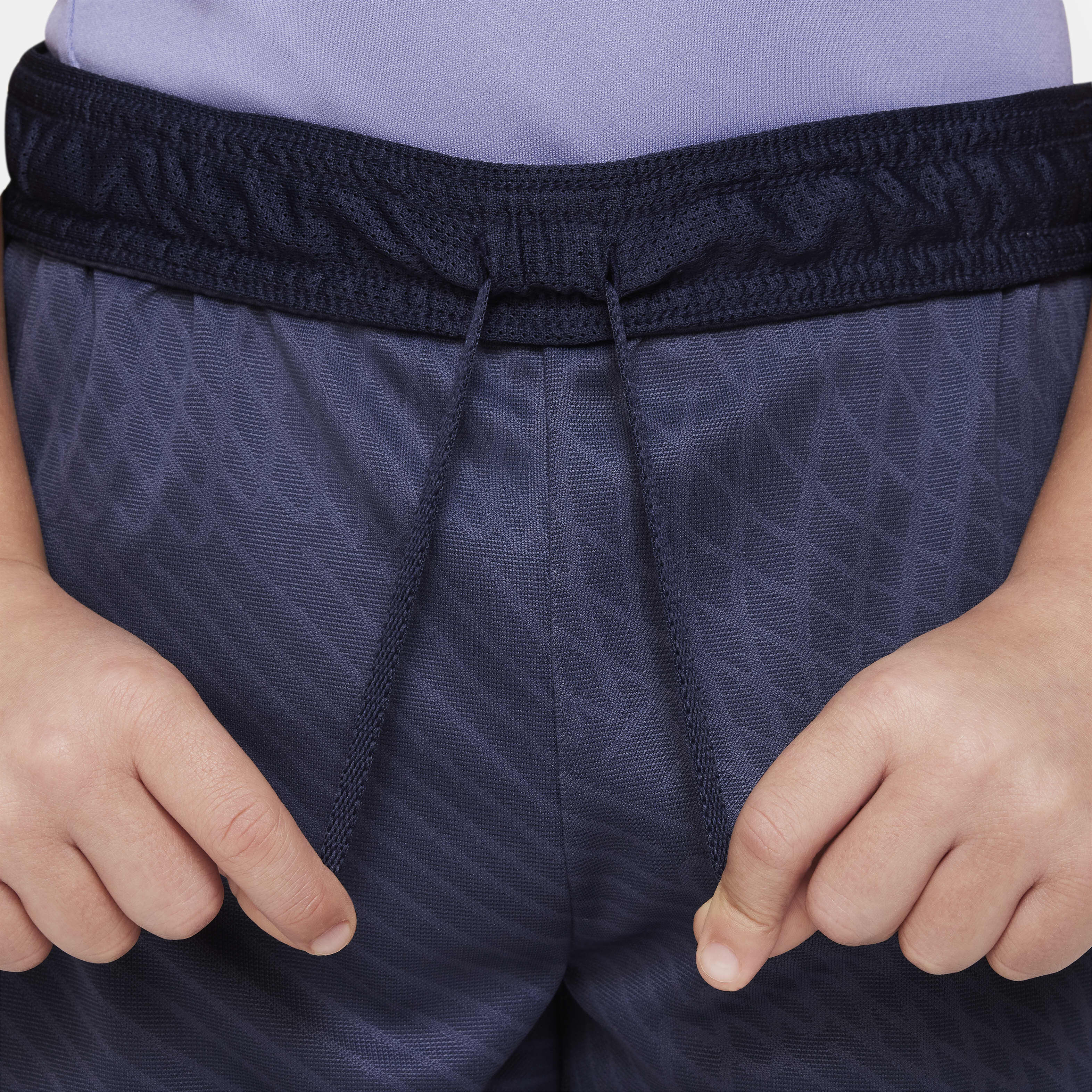 Tottenham Hotspur Strike image number 3