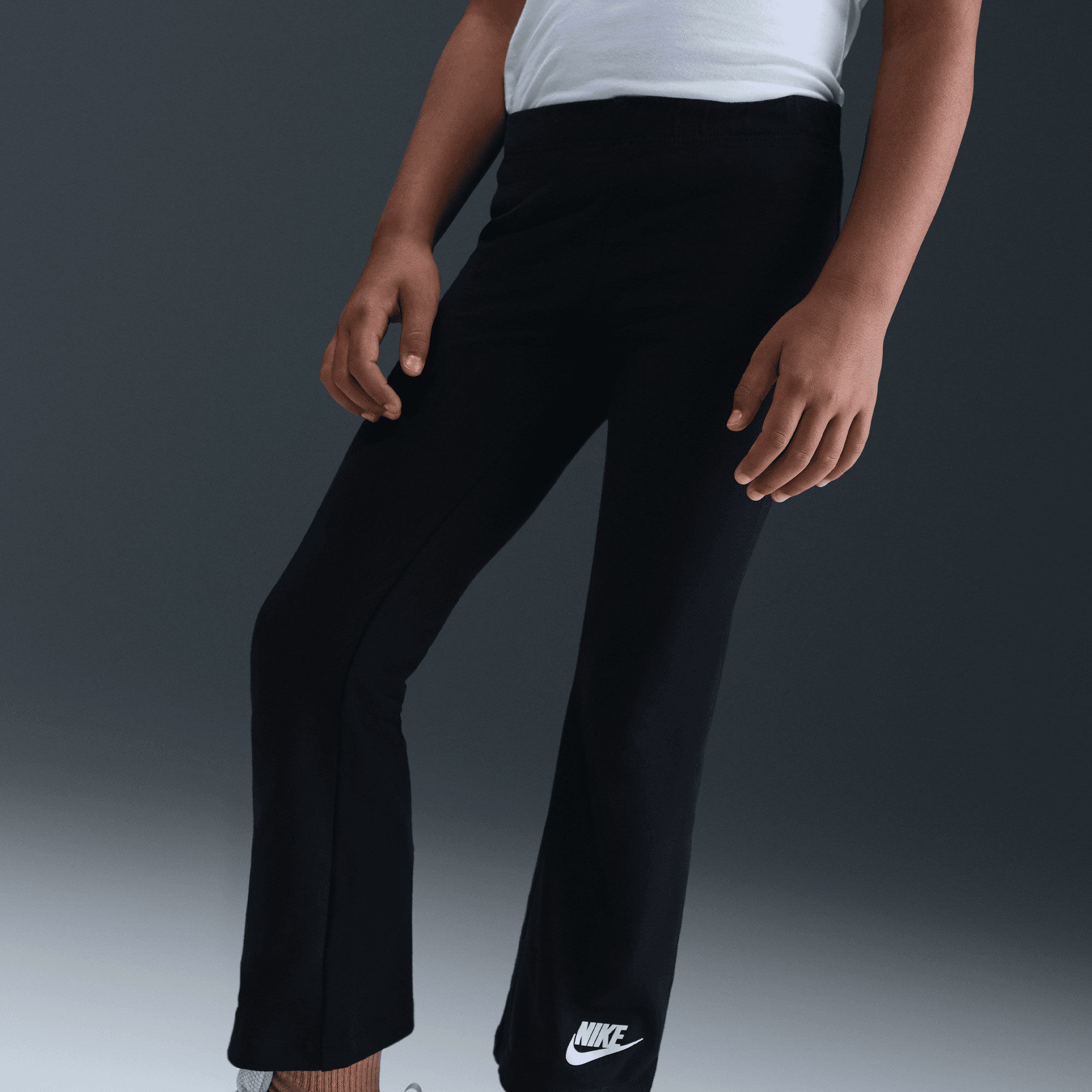 نايكي وايلد وورمث image number 4