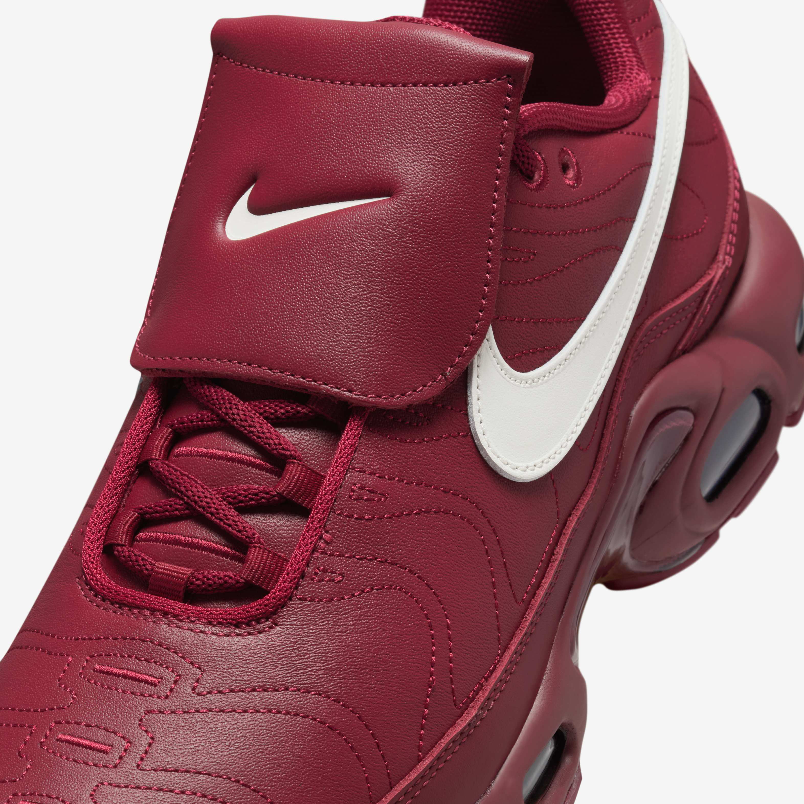 Nike Air Max Plus image number 6