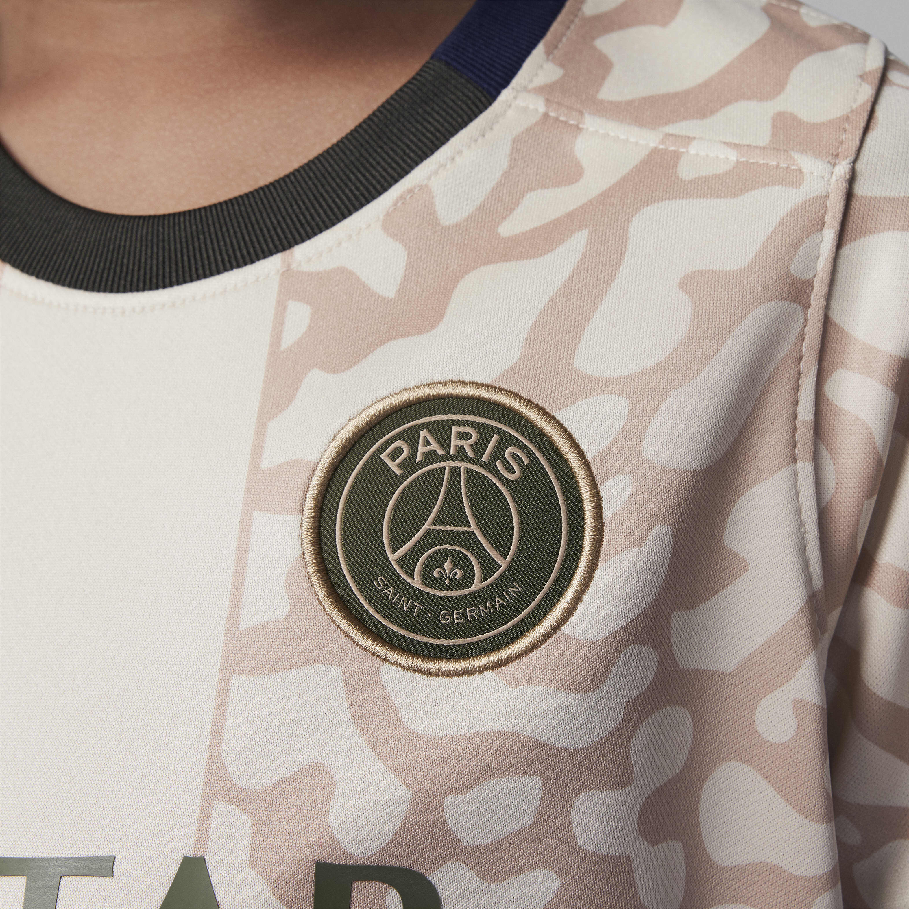 Paris Saint-Germain 2023/24 Fourth image number 4