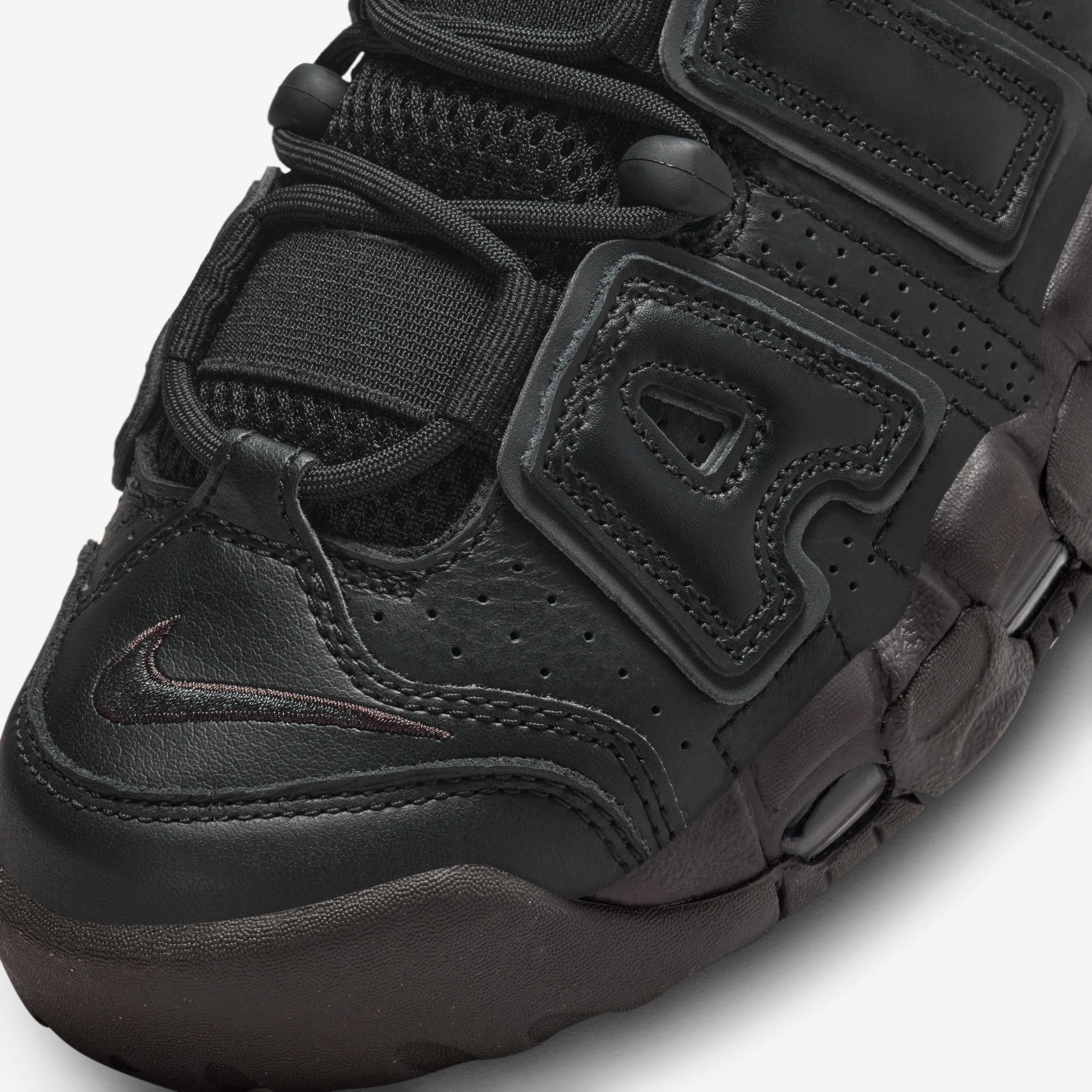 Nike suptempo black sales