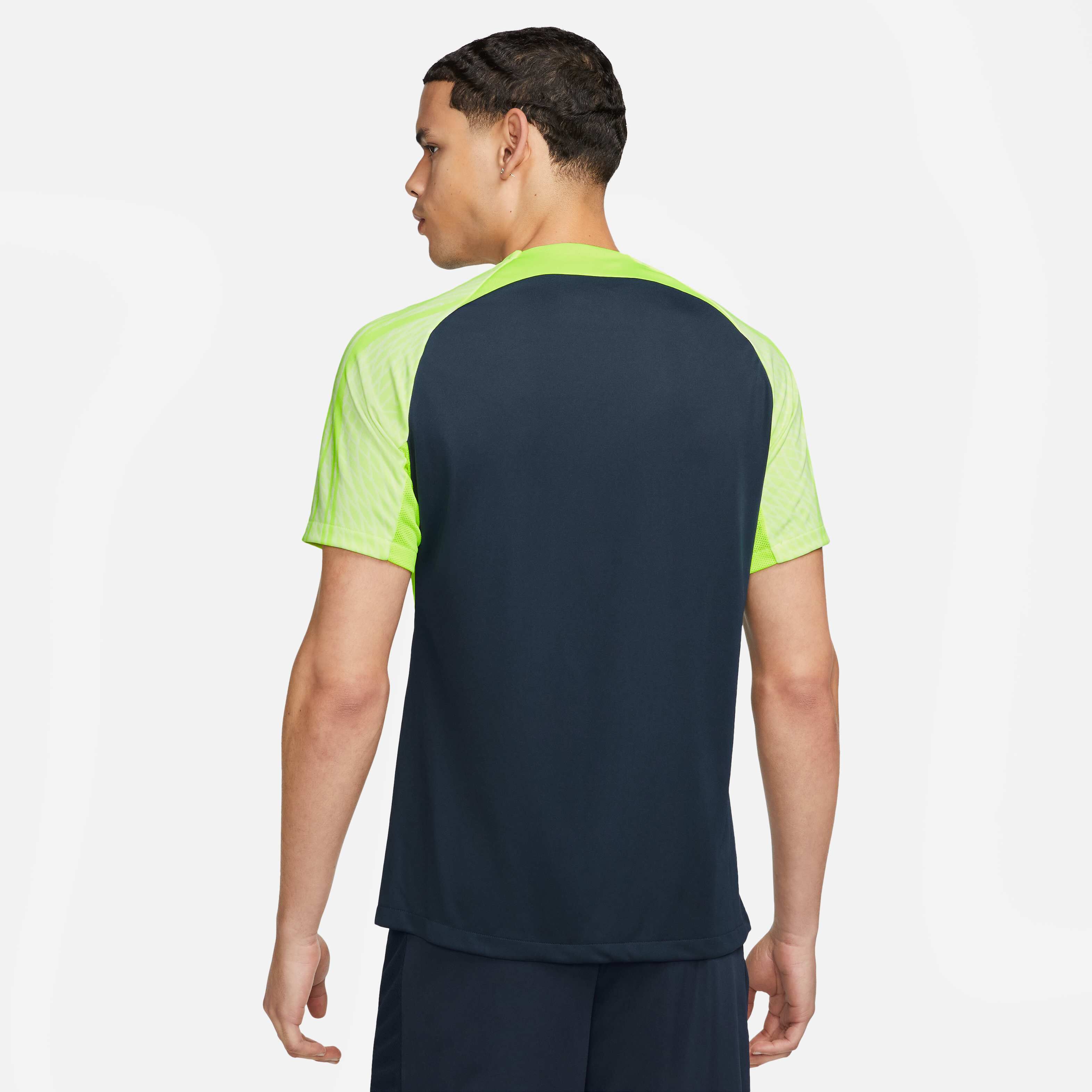 Nike Dri-FIT Strike image number 1