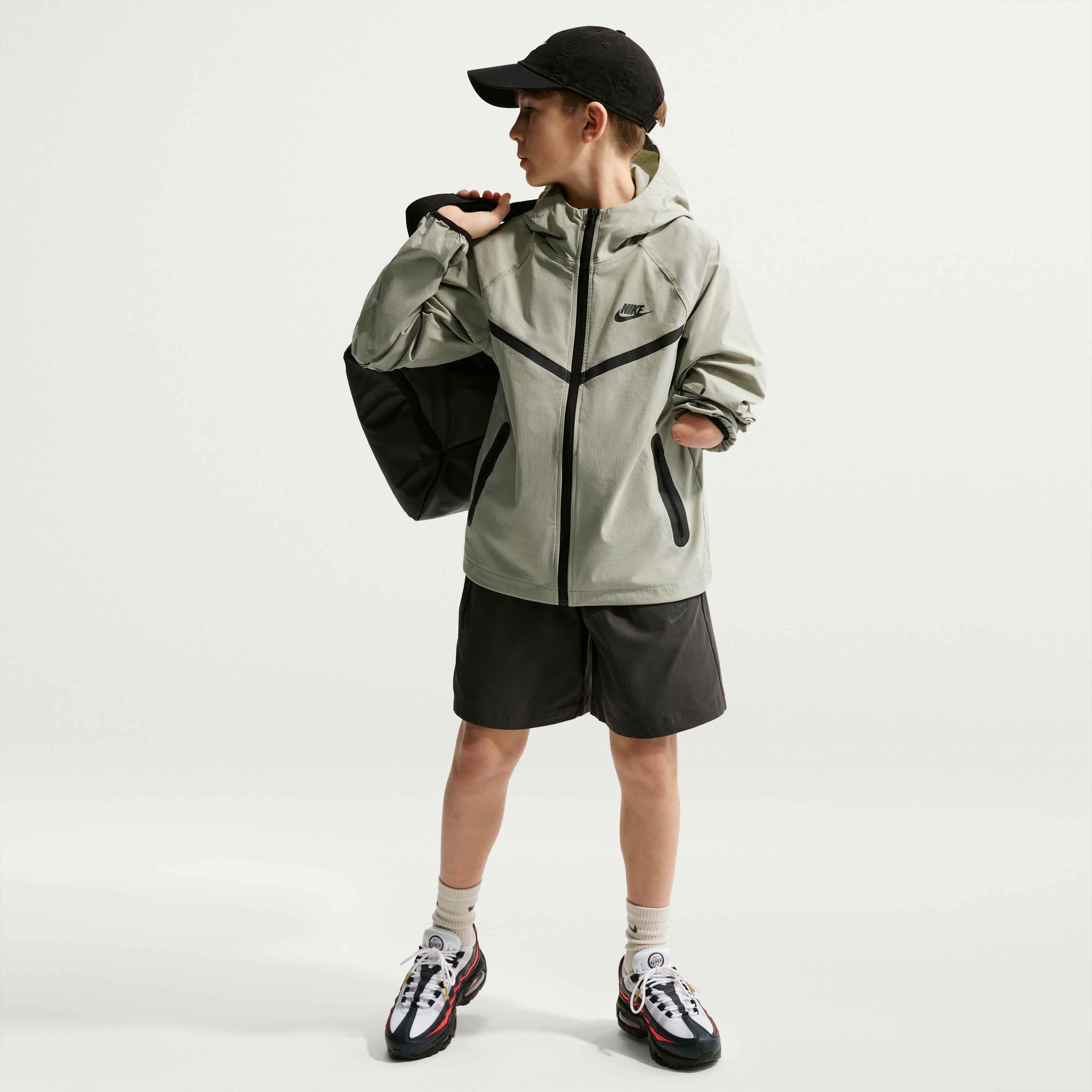 Nike Tech image number 3
