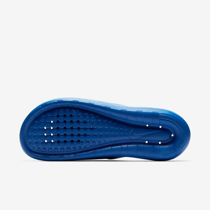 Nike Victori One image number 2 Nike Victori One image number 2