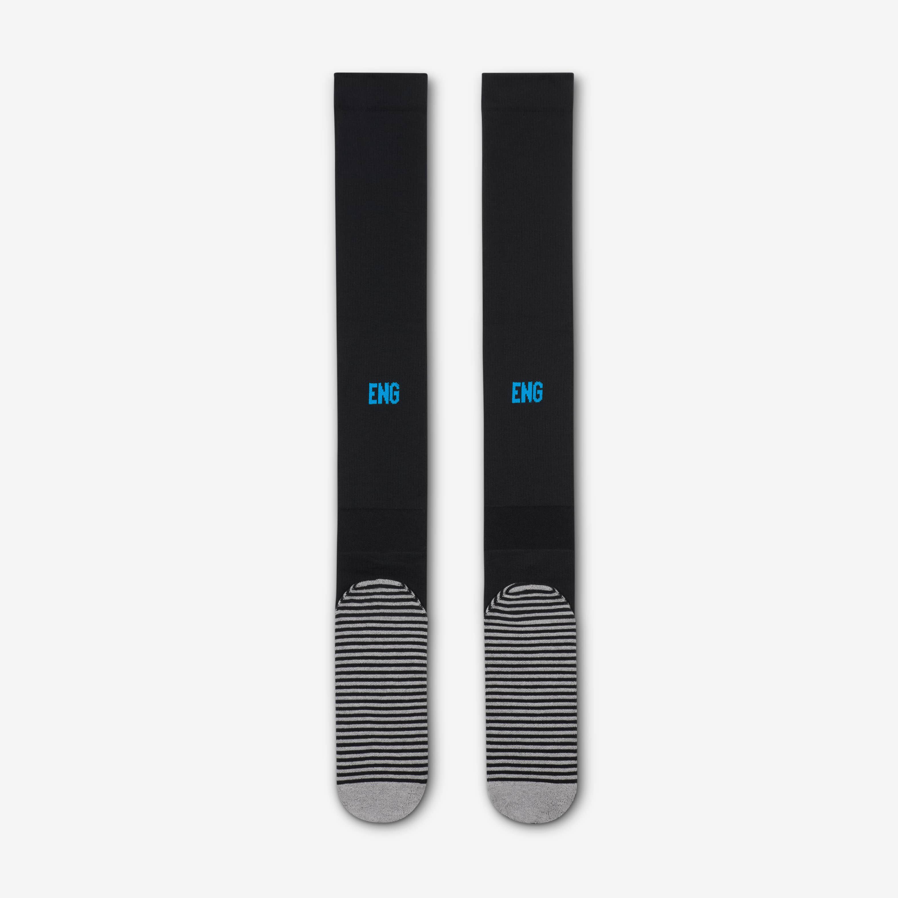 England Strike Away image number 2