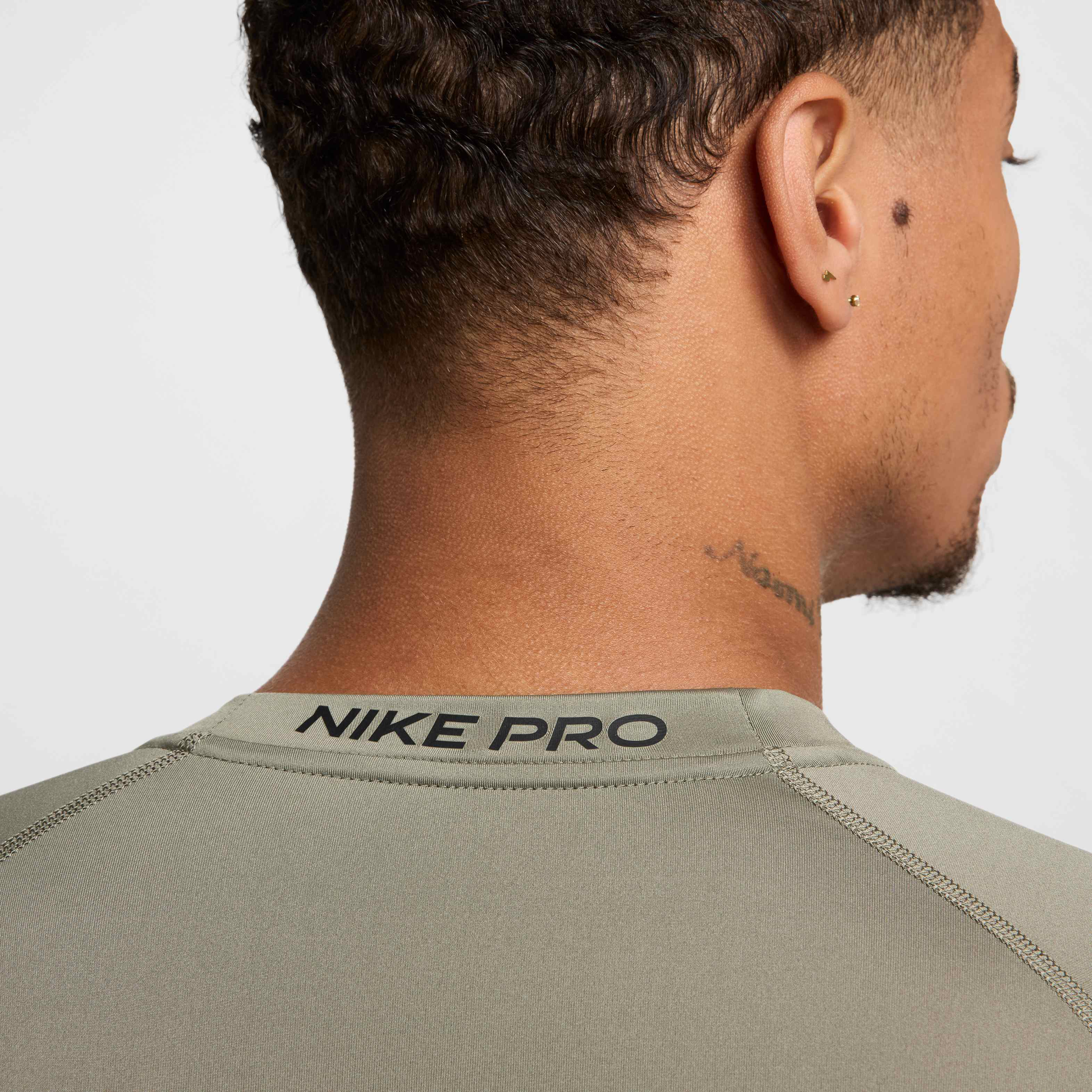 Nike Pro image number 4