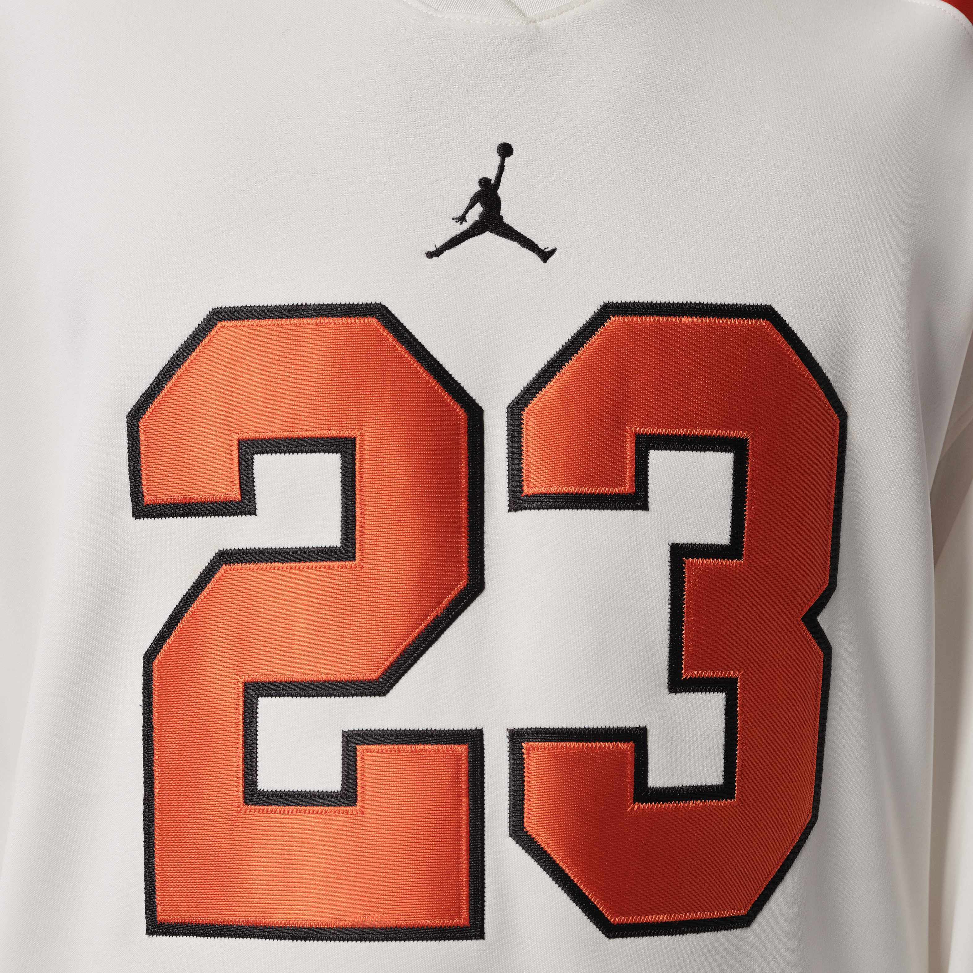 Jordan Brooklyn image number 3